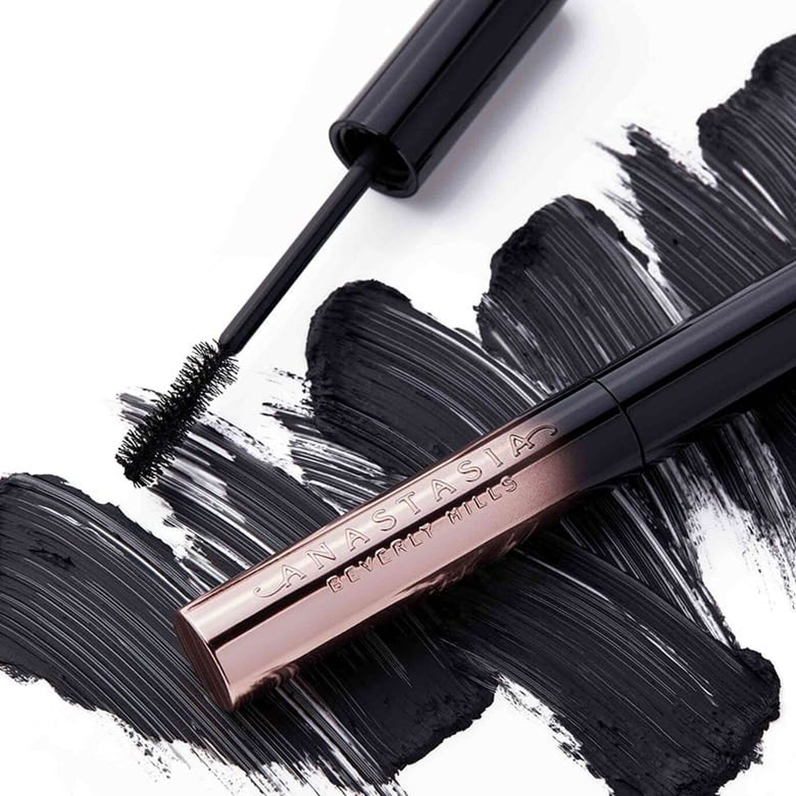 Первая в истории бренда Anastasia Beverly Hills тушь для ресниц Lash Brag Volumizing Mascara, фото 2 Anastasia Beverly Hills тушь для ресниц Lash Brag Volumizing Mascara, фото 2