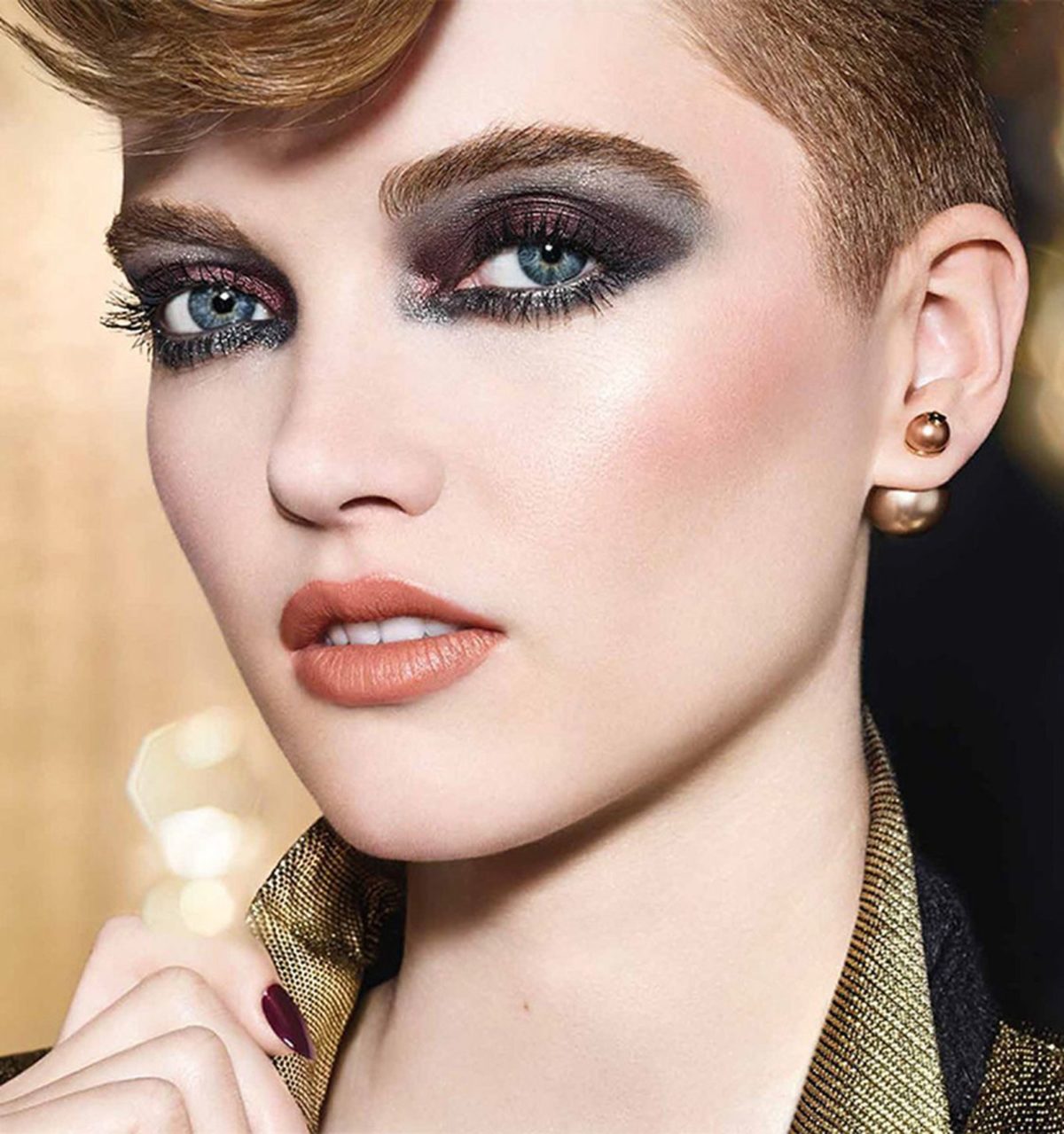 Dior представляет праздничную коллекцию макияжа «Golden Nights» Holiday 2020 Collection, фото 1 Dior «Golden Nights» Holiday 2020 Collection, фото 1