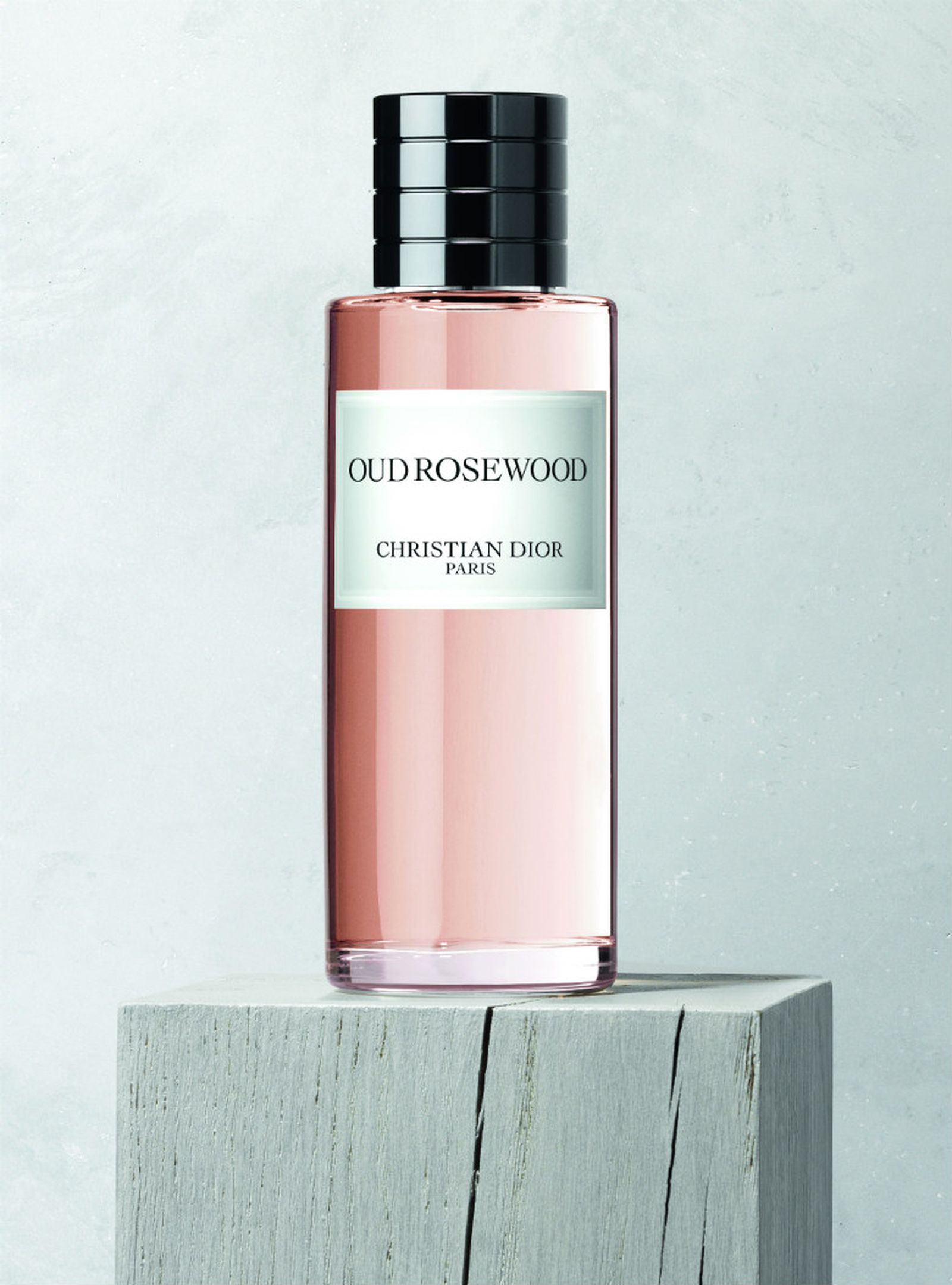 Oud Rosewood — новый аромат из коллекции Maison Christian Dior новый аромат из коллекции Maison Christian Dior Oud Rosewood