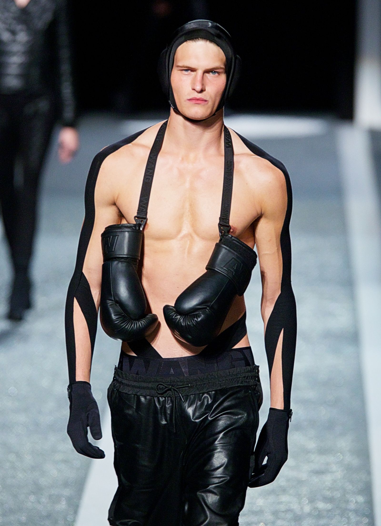 Шоу Alexander Wang X H&M в Нью-Йорке Шоу Alexander Wang X H&M в Нью-Йорке, 16 октября 2014 г.