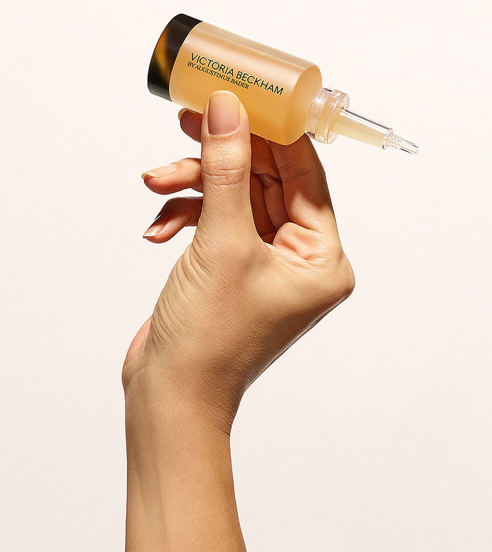 Victoria Beckham Beauty, омолаживающая и укрепляющая сыворотка для лица Cell Rejuvenating Power Serum, фото 2 Victoria Beckham Beauty Cell Rejuvenating Power Serum, фото 2