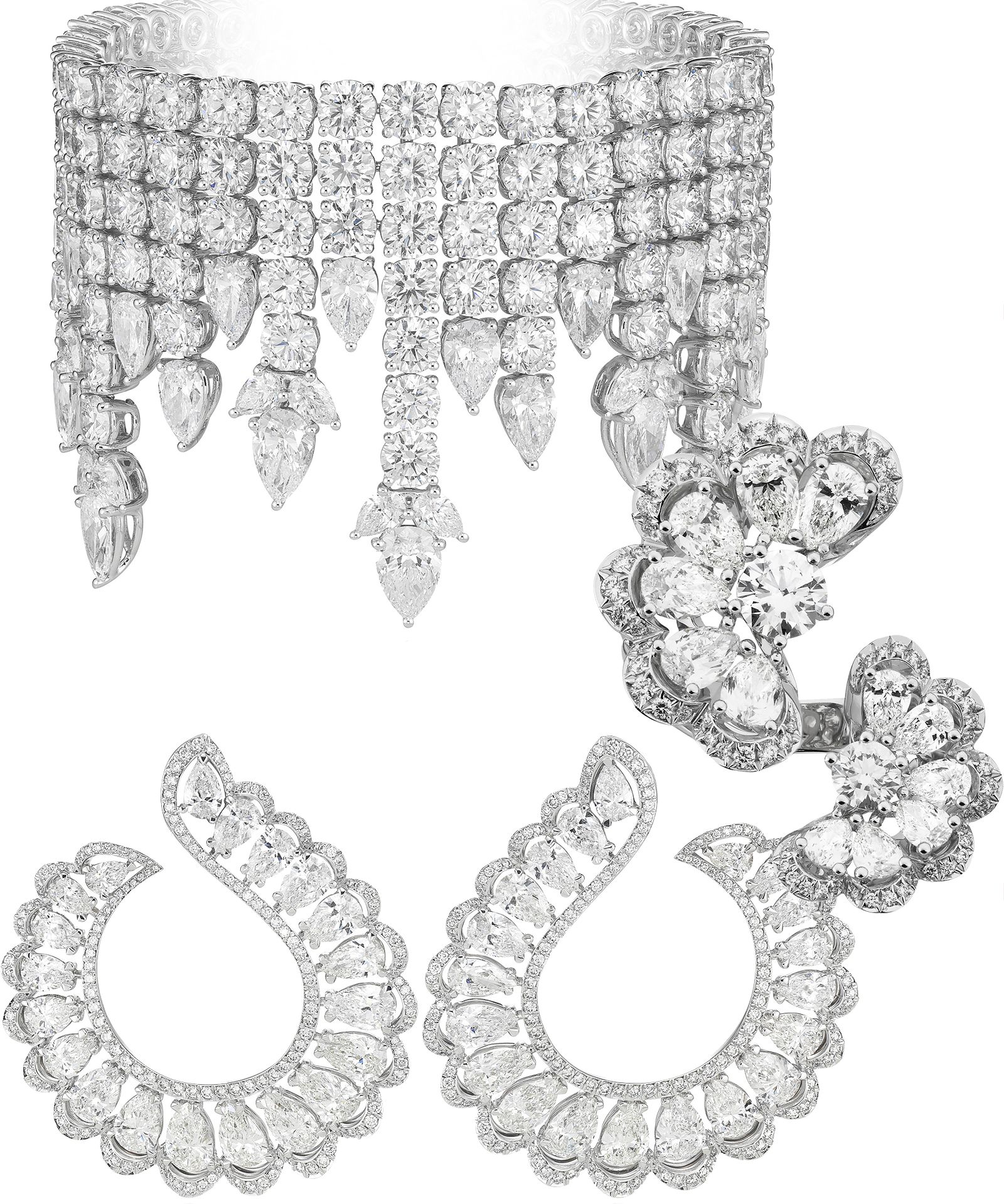 Браслет из коллекции Green Carpet Chopard; серьги и кольцо Precious Lace Браслет из коллекции Green Carpet Chopard; серьги и кольцо из коллекции Precious Lace
