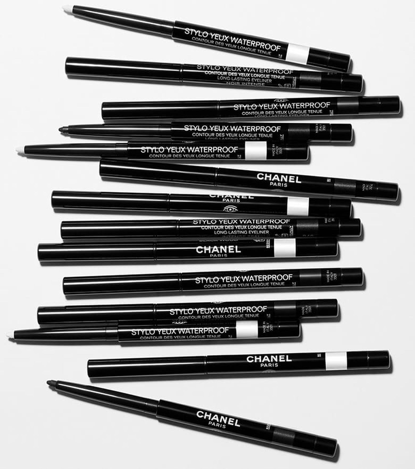 Chanel Stylo Yeux Waterproof, оттенки: Blanc Graphique, Noir Intense Chanel, водостойкий карандаш для глаз Stylo Yeux Waterproof, оттенки: Blanc Graphique, Noir Intense
