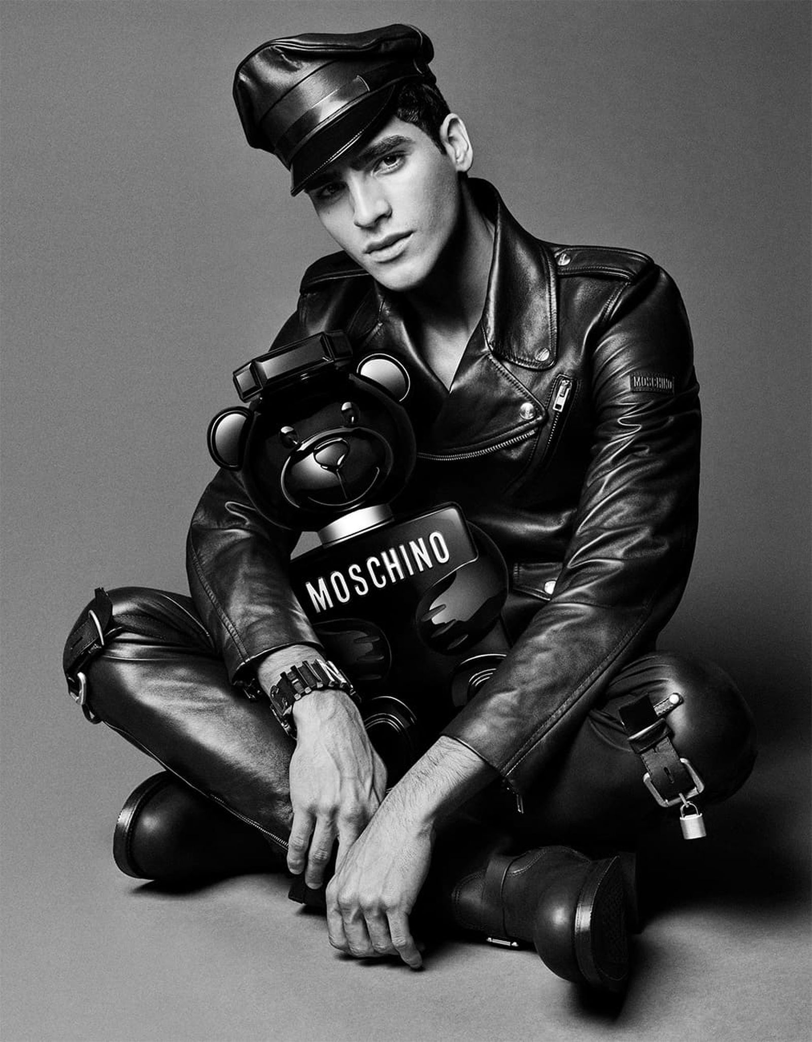 Идея новогоднего подарка: Moschino Toy Boy — новый аромат от Moschino, фото 4 Moschino Toy Boy — новый аромат от Moschino, фото 4