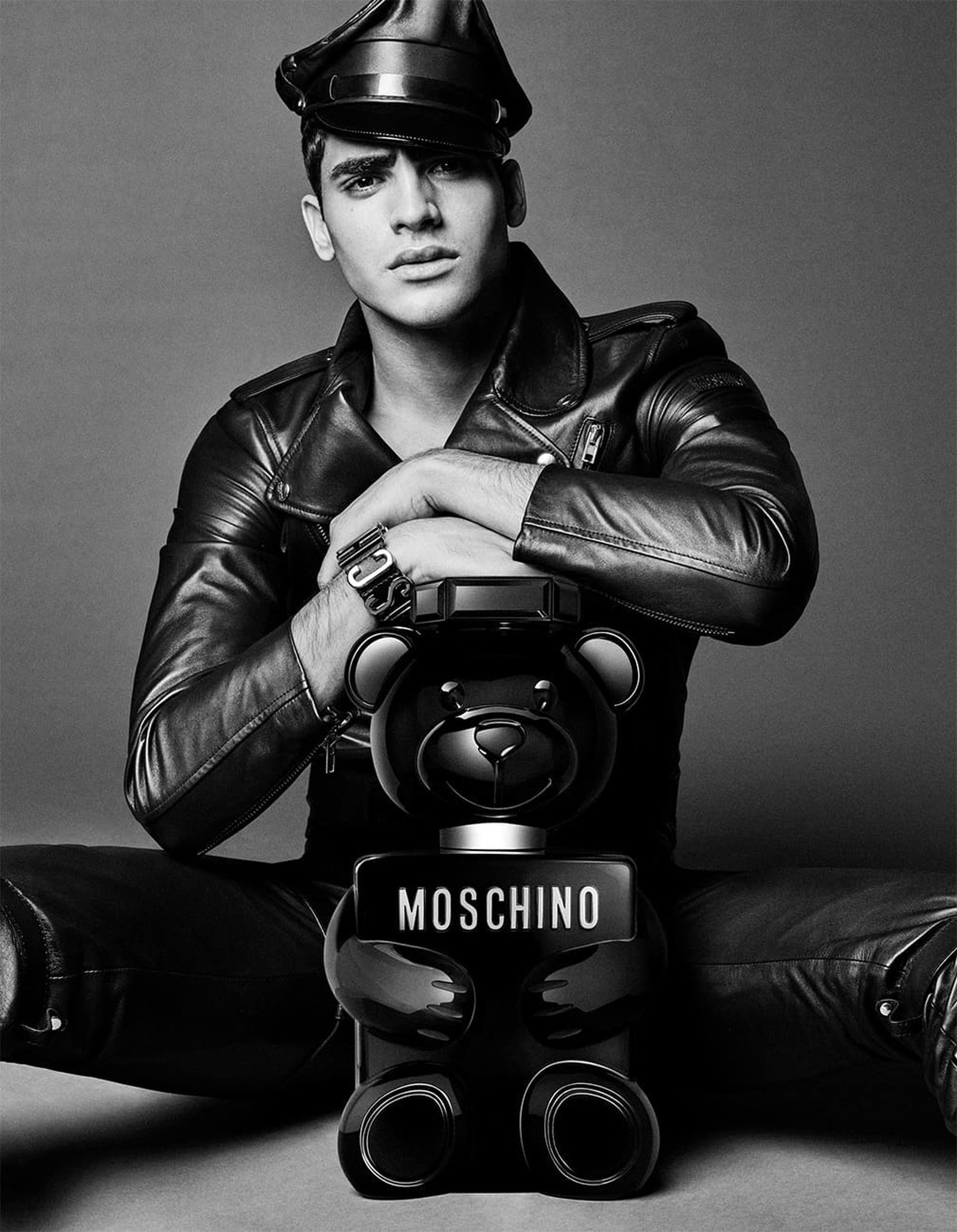 Идея новогоднего подарка: Moschino Toy Boy — новый аромат от Moschino, фото 5 Moschino Toy Boy — новый аромат от Moschino, фото 5