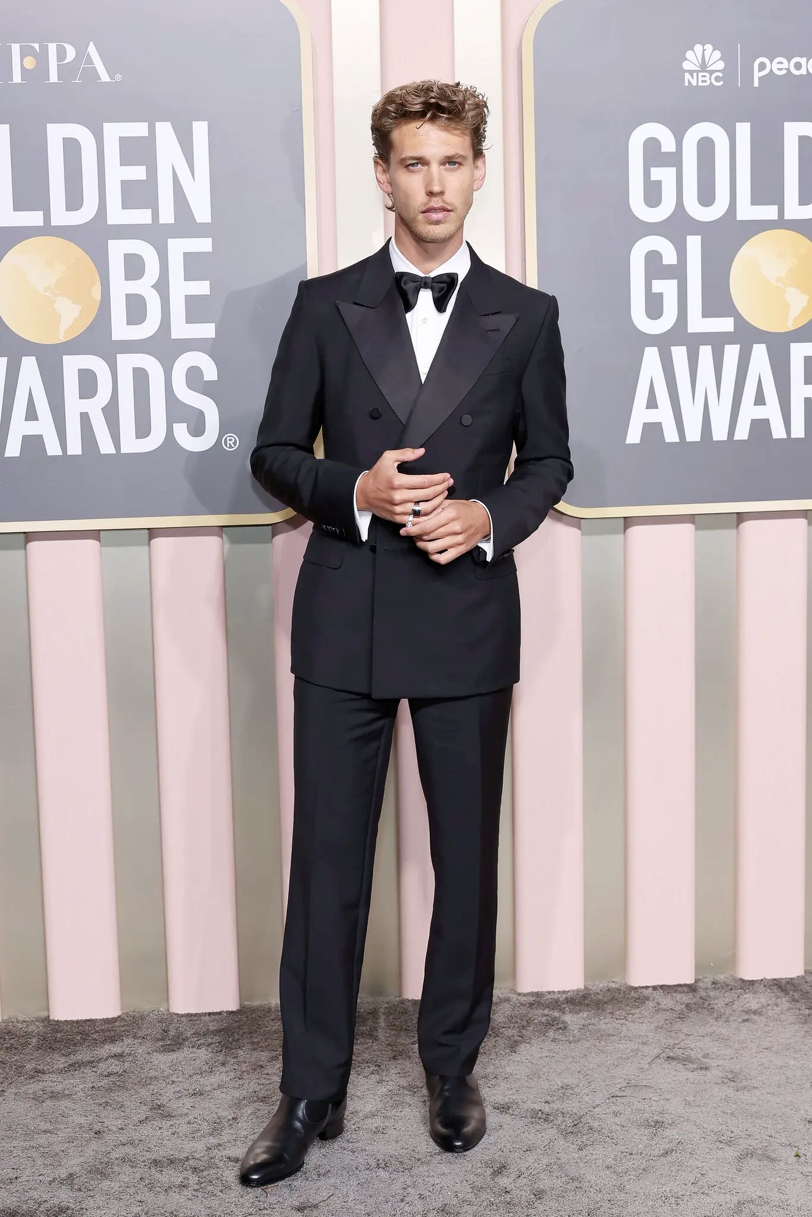 Остин Батлер в Gucci на 80-й церемонии вручения премии Golden Globe Awards 2023 в Беверли-Хиллз Остин Батлер в Gucci на 80-й церемонии вручения премии Golden Globe Awards 2023 в Беверли-Хиллз, 10 января 2023 г.