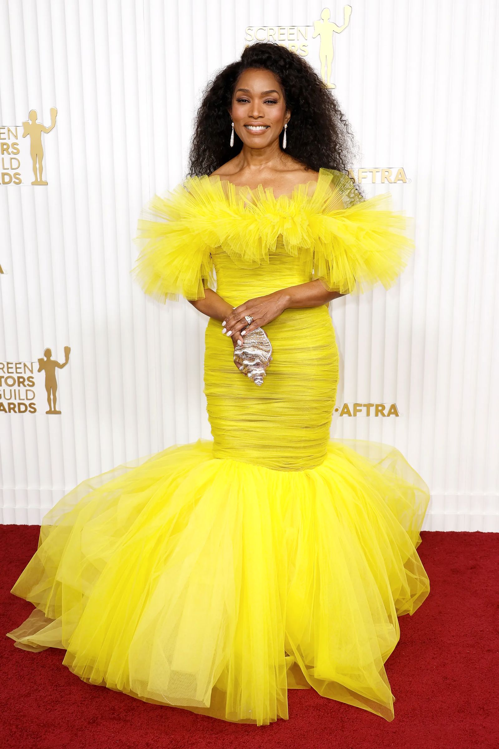 Анджела Бассетт в платье Giambattista Valli на 29-й церемонии вручения премии Гильдии киноактеров SAG Awards Анджела Бассетт в платье Giambattista Valli на 29-й церемонии вручения премии Гильдии киноактеров SAG Awards, 26 февраля 2023 г.