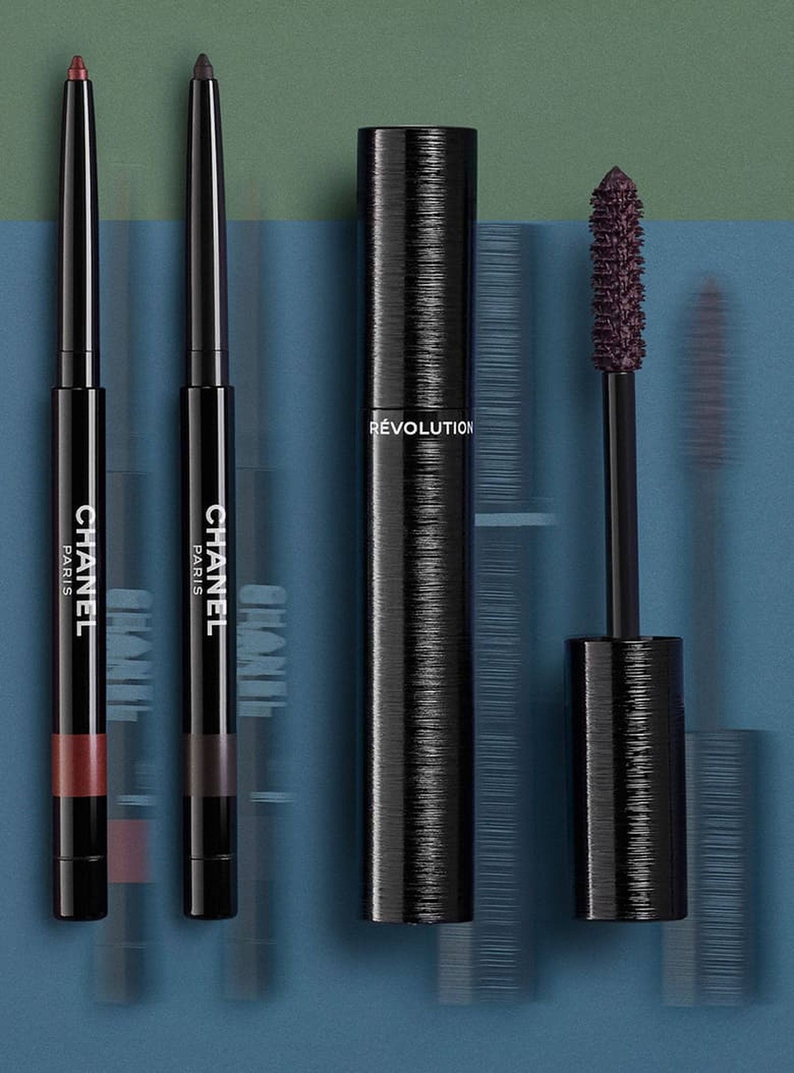 Chanel, водостойкий карандаш для глаз Stylo Yeux Waterproof, оттенки: 928 Eros бордовый (новая версия), 945 Black Wood темно-коричневый; тушь для экстремального объема ресниц с 3D щеточкой Le Volume Révolution De Chanel Chanel Stylo Yeux Waterproof, оттенки: 928 Eros, 945 Black Wood, Le Volume Révolution De Chanel, оттенок 27 Deep Eros