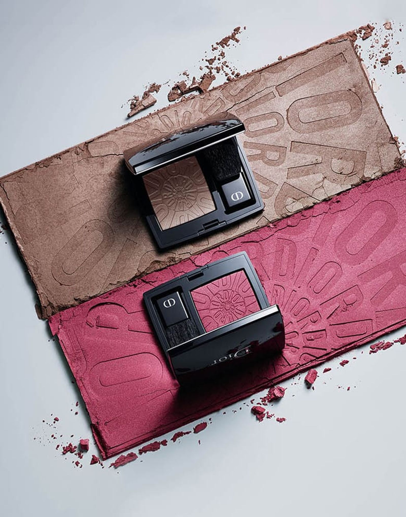 Dior Rouge Blush, оттенки: Independent brown, Confident red Dior, румяна Rouge Blush, оттенки: Independent brown, Confident red