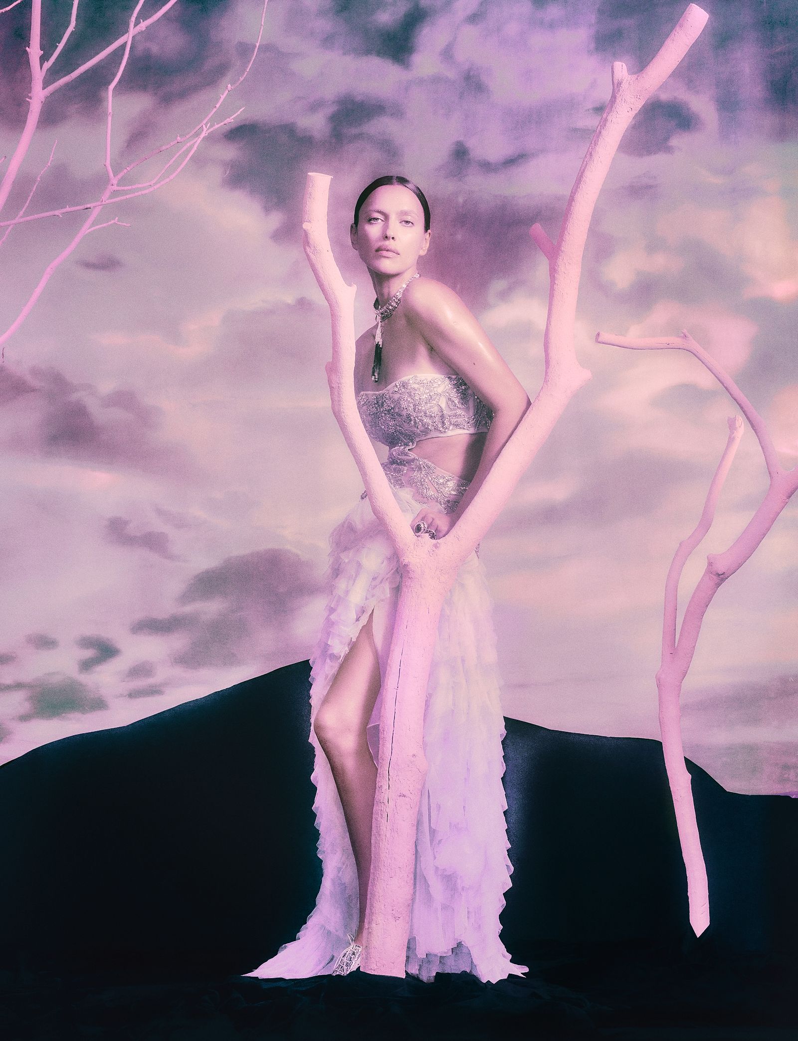 Модель Ирина Шейк в объективе Елизаветы Породиной для февральского Vogue UK 2023, фото 8 Ирина Шейк в объективе Елизаветы Породиной для февральского Vogue UK 2023, фото 8
