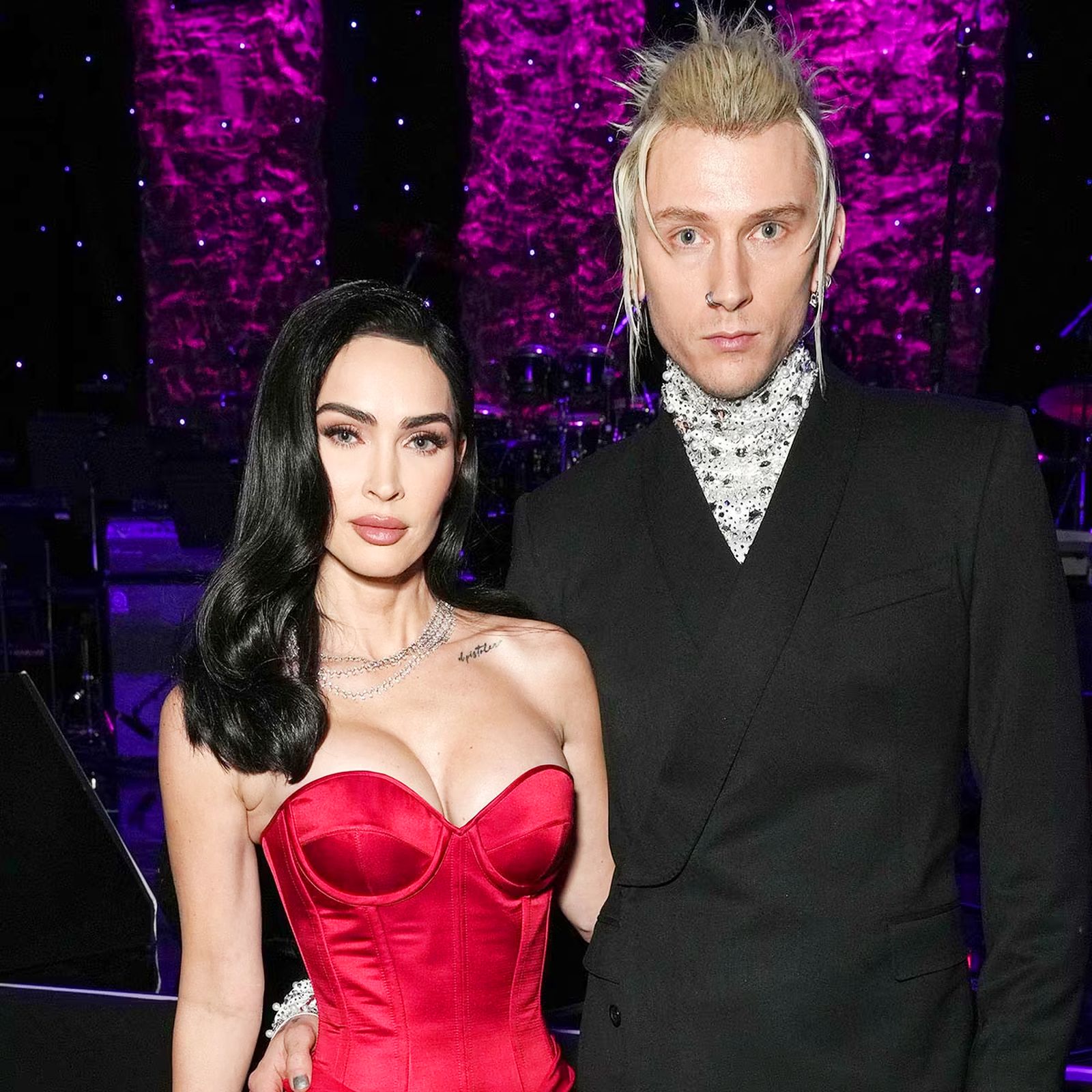 Меган Фокс и Колсон Бэйкер (Machine Gun Kelly) на гала-ужине Клайва Дэвиса в преддверии церемонии «Грэмми» 2023 Меган Фокс и Колсон Бэйкер (Machine Gun Kelly) на гала-ужине Клайва Дэвиса в преддверии церемонии «Грэмми» 2023, 4 февраля 2023 г.