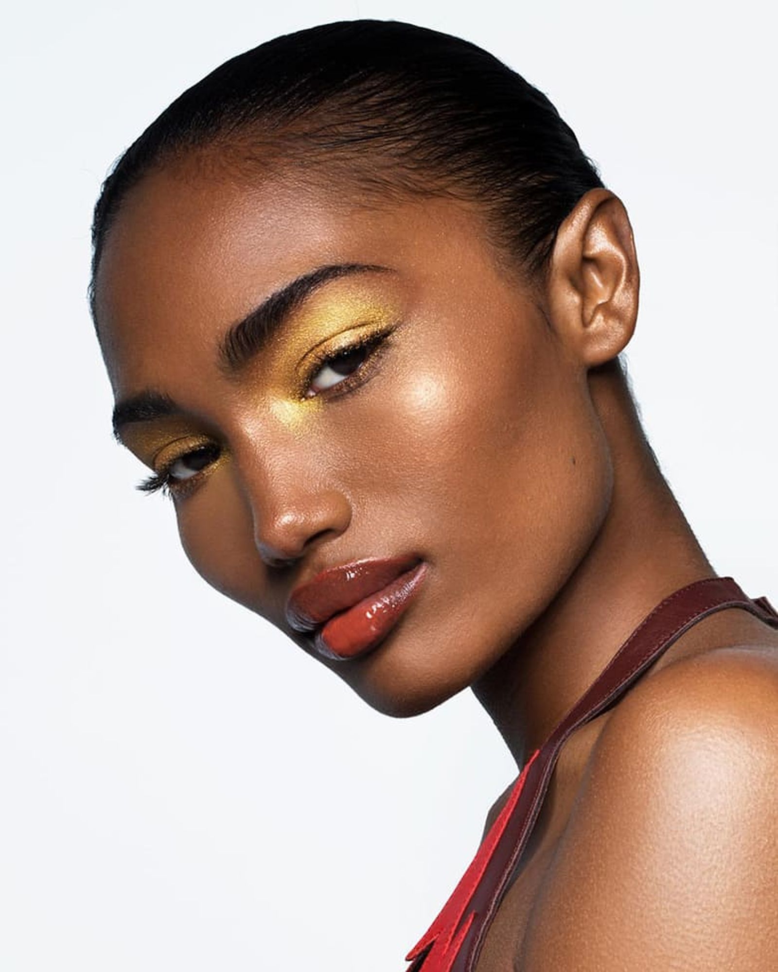 «Просто огонь»: новая коллекция макияжа «Sooo Fire» от KKW Beauty, фото 6 Новая коллекция макияжа «Sooo Fire» от KKW Beauty, фото 6