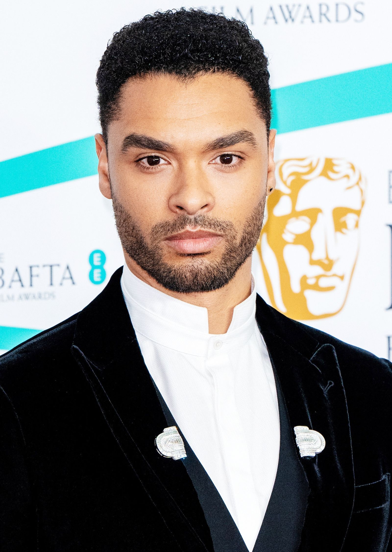 Реге-Жан Пейдж на красной дорожке 76-й церемонии вручения кинопремии BAFTA 2023 в Лондоне, 19 февраля 2023 г., фото 1