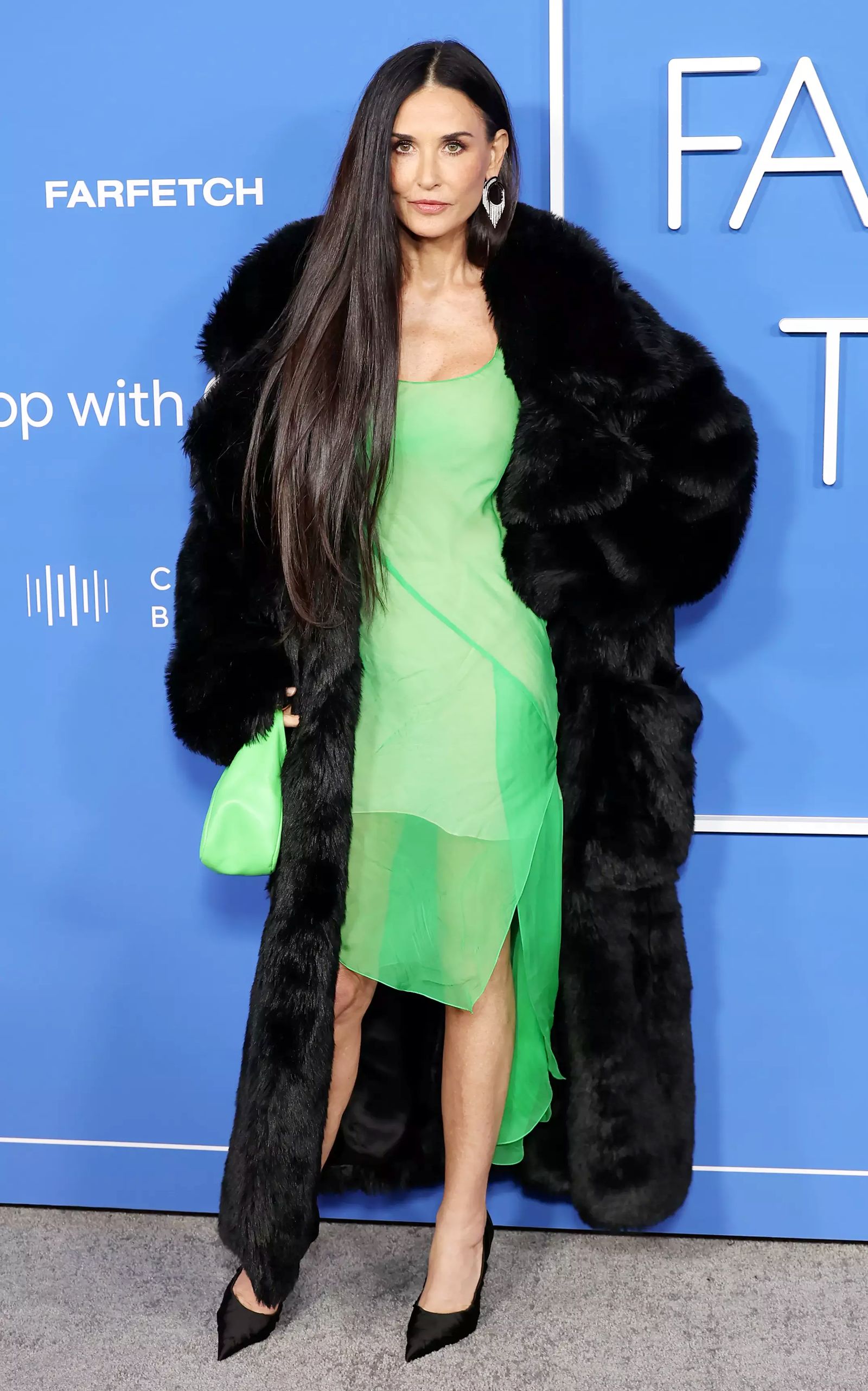Деми Мур на церемонии вручения премий Fashion Trust US 2023 в Голливуде, фото 1 Деми Мур на церемонии вручения премий Fashion Trust US 2023 в Голливуде, 21 марта 2023 г., фото 1