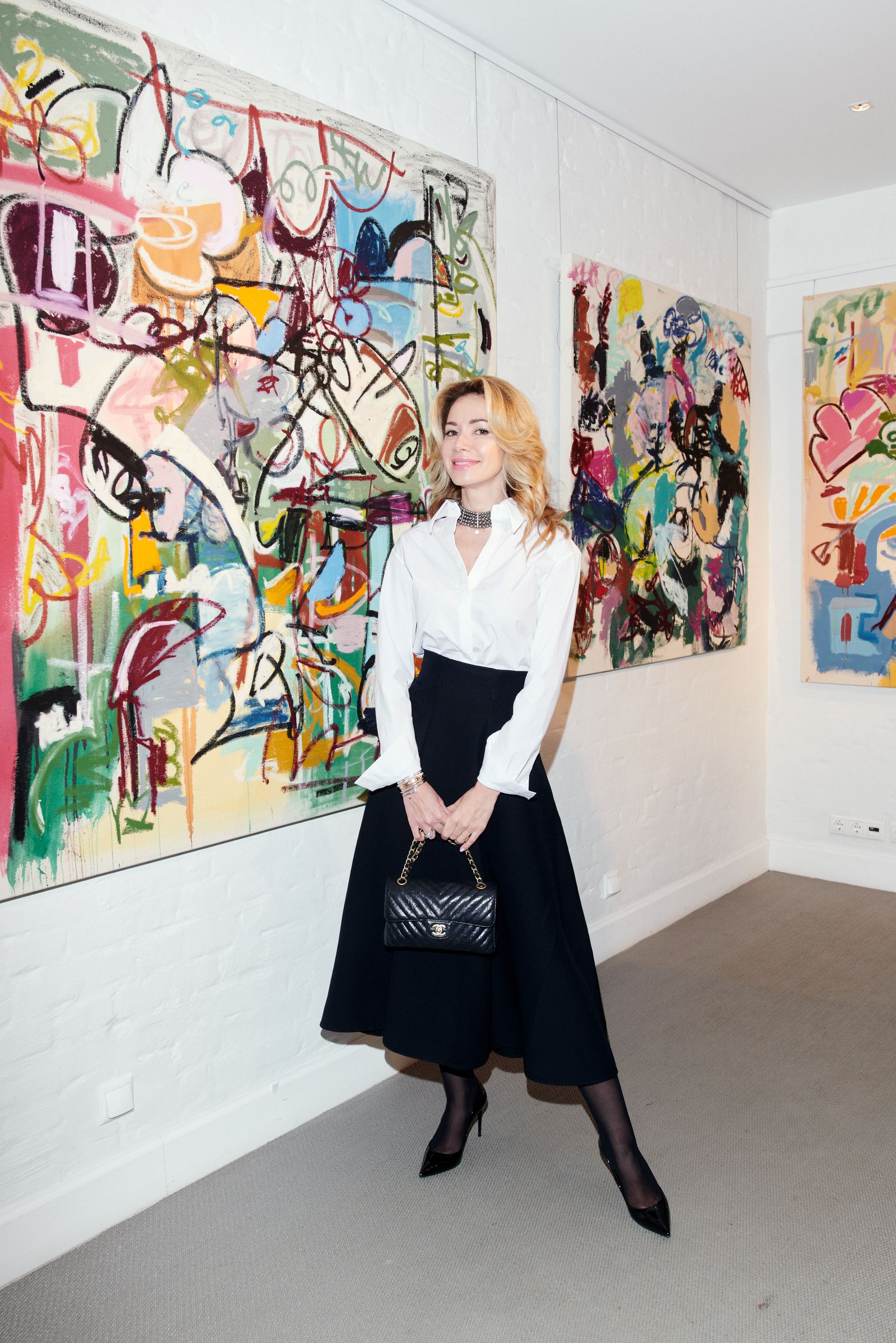 Алина Ковас на открытии выставки Маркоса Анзиани в Askeri Gallery Алина Ковас на открытии выставки Маркоса Анзиани в Askeri Gallery, 26 апреля 2023 г.
