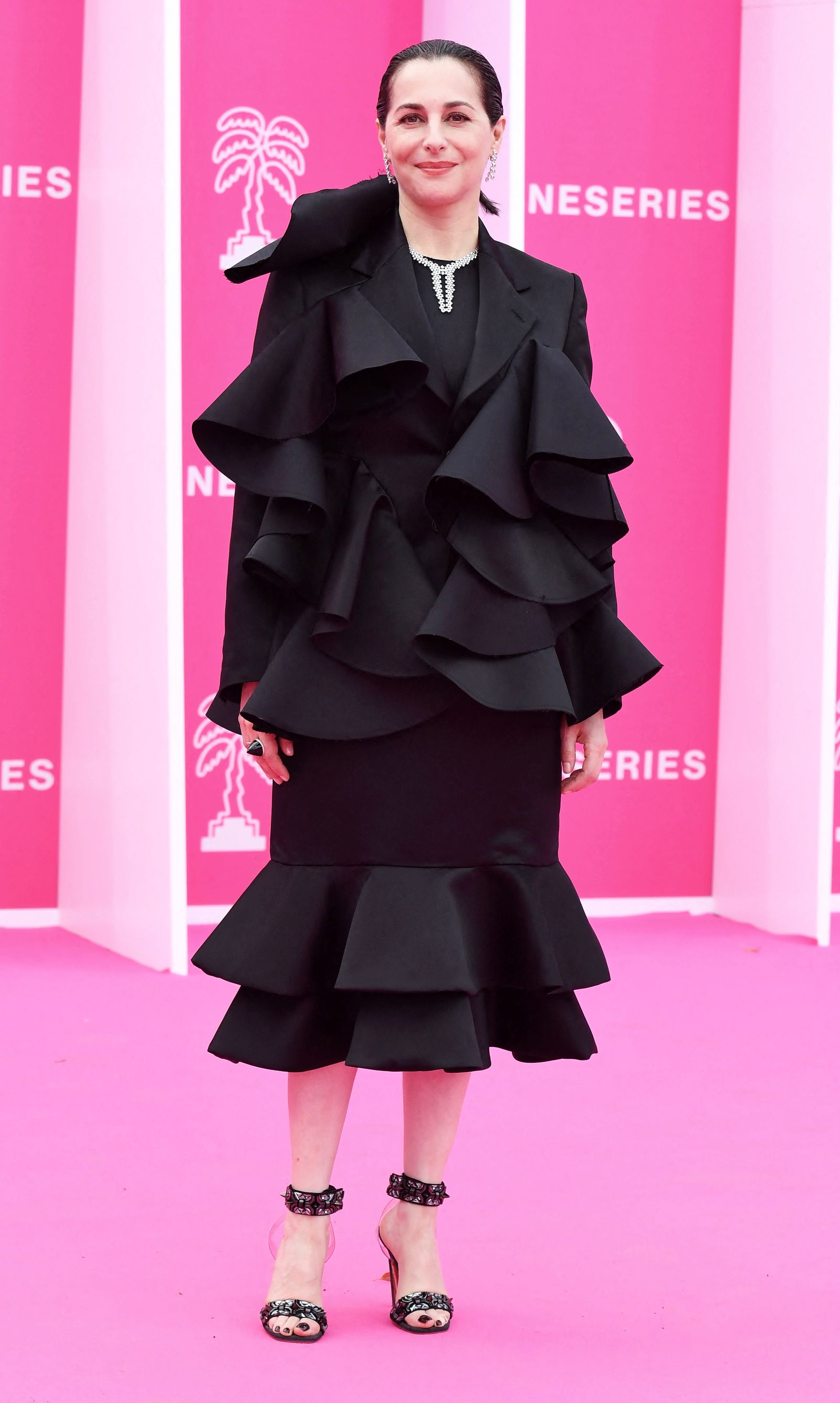 Амира Касар на 6-м международном фестивале сериалов Canneseries 2023, 14 апреля 2023 г. Амира Касар на 6-м международном фестивале сериалов Canneseries 2023 в Каннах, 14 апреля 2023 г.