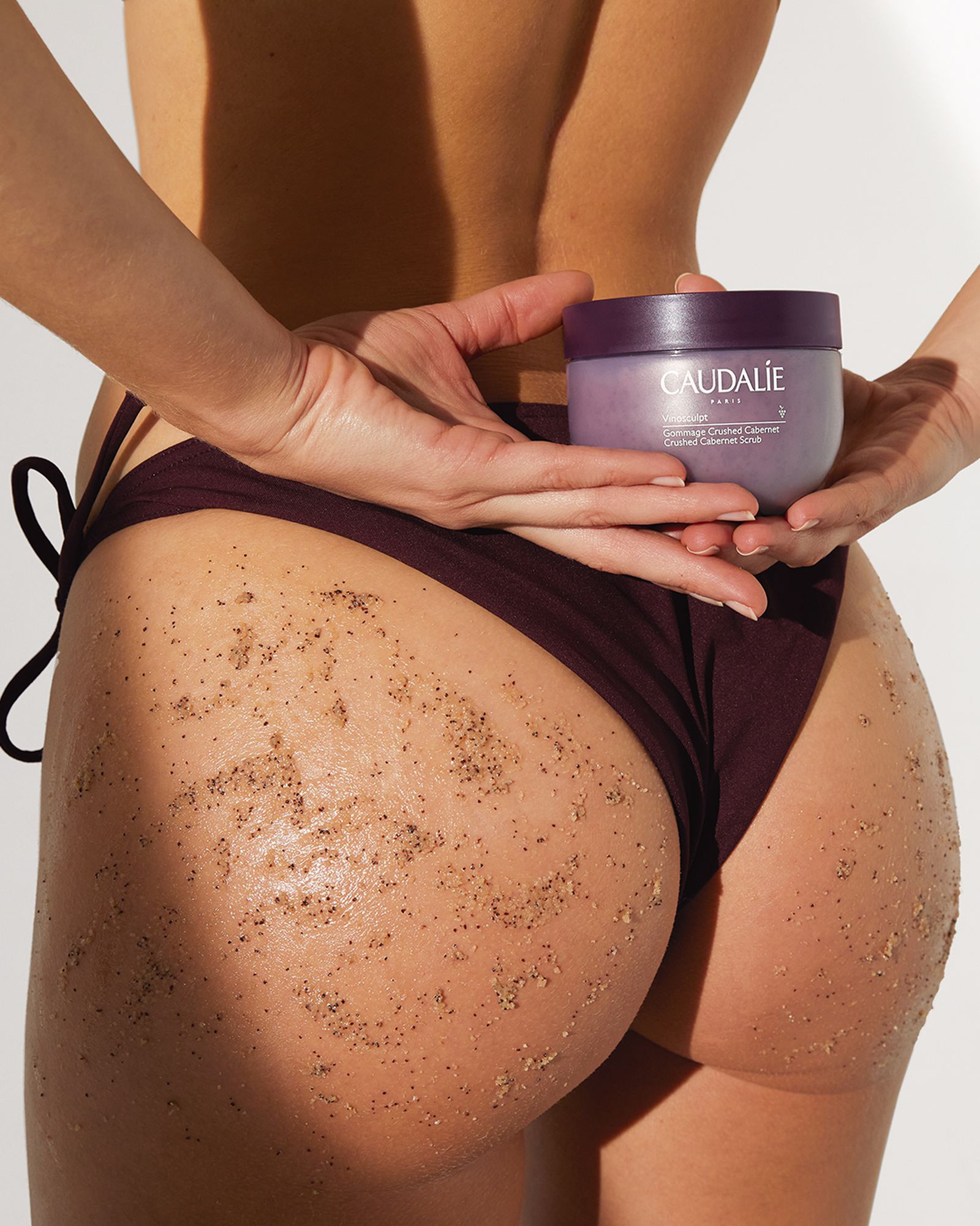 Caudalie Vinosculpt Crushed Cabernet, фото 1 Caudalie, скраб для тела c виноградными косточками Vinosculpt Crushed Cabernet, фото 1