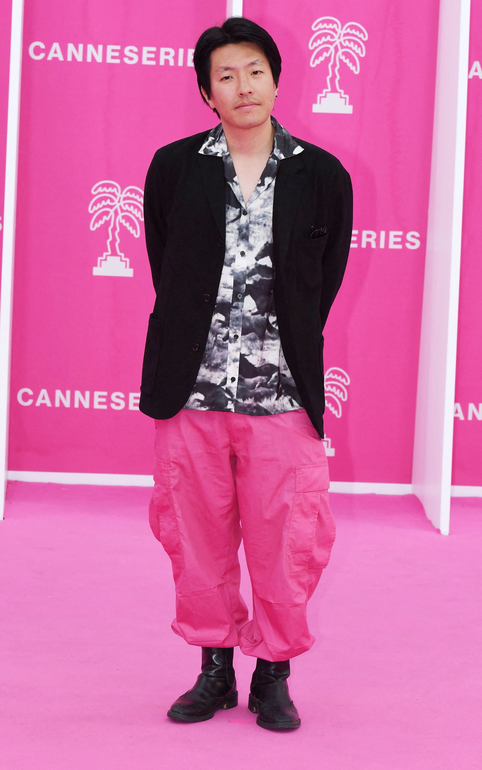 Чон У Сон на 6-м международном фестивале сериалов Canneseries 2023, 14 апреля 2023 г. Чон У Сон на 6-м международном фестивале сериалов Canneseries 2023 в Каннах, 14 апреля 2023 г.