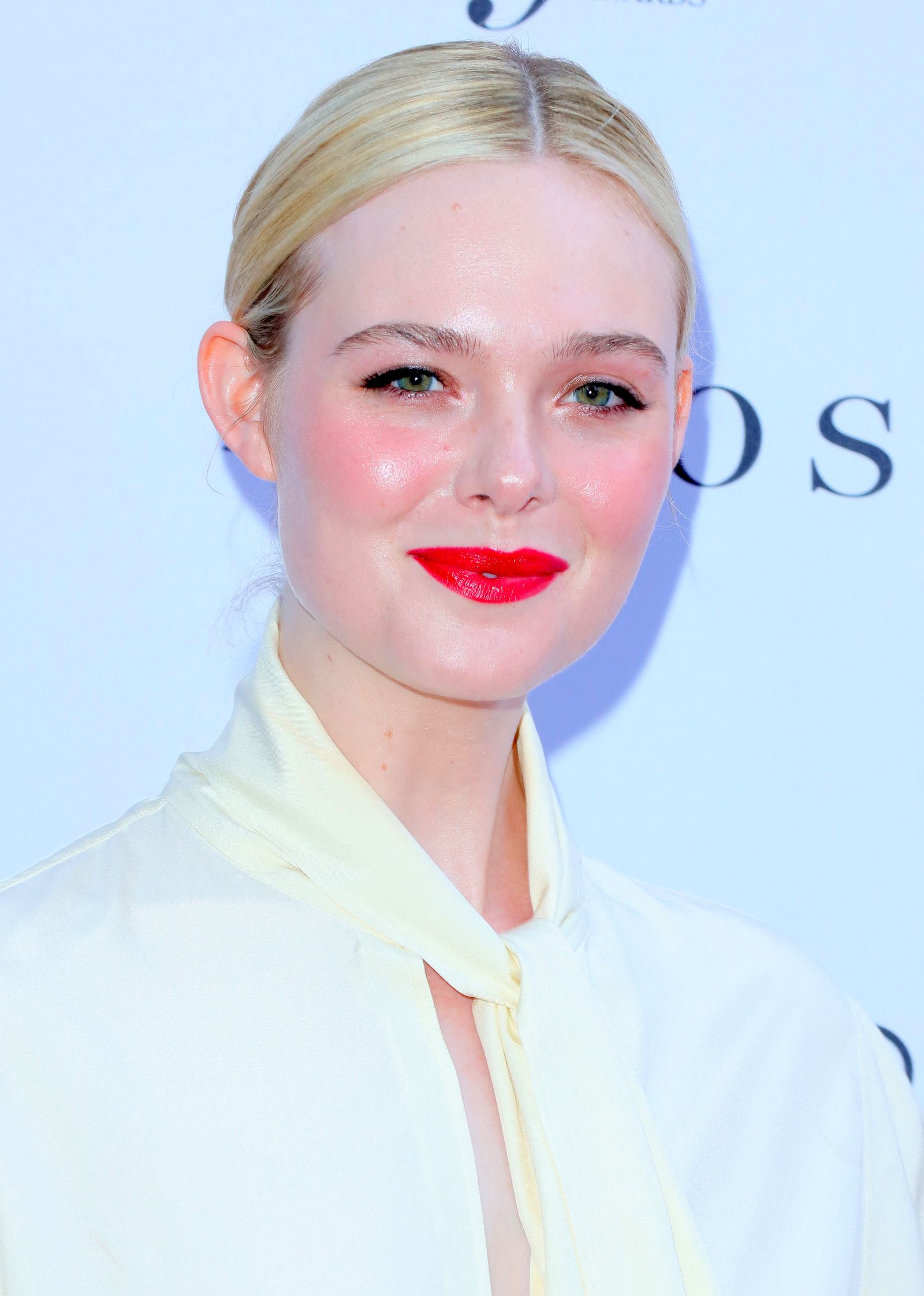 Эль Фаннинг на церемонии The Daily's Fashion LA Awards 2023, 23 апреля 2023 г., фото 2 Эль Фаннинг на церемонии The Daily's Fashion LA Awards 2023 в Беверли-Хиллз, 23 апреля 2023 г., фото 2