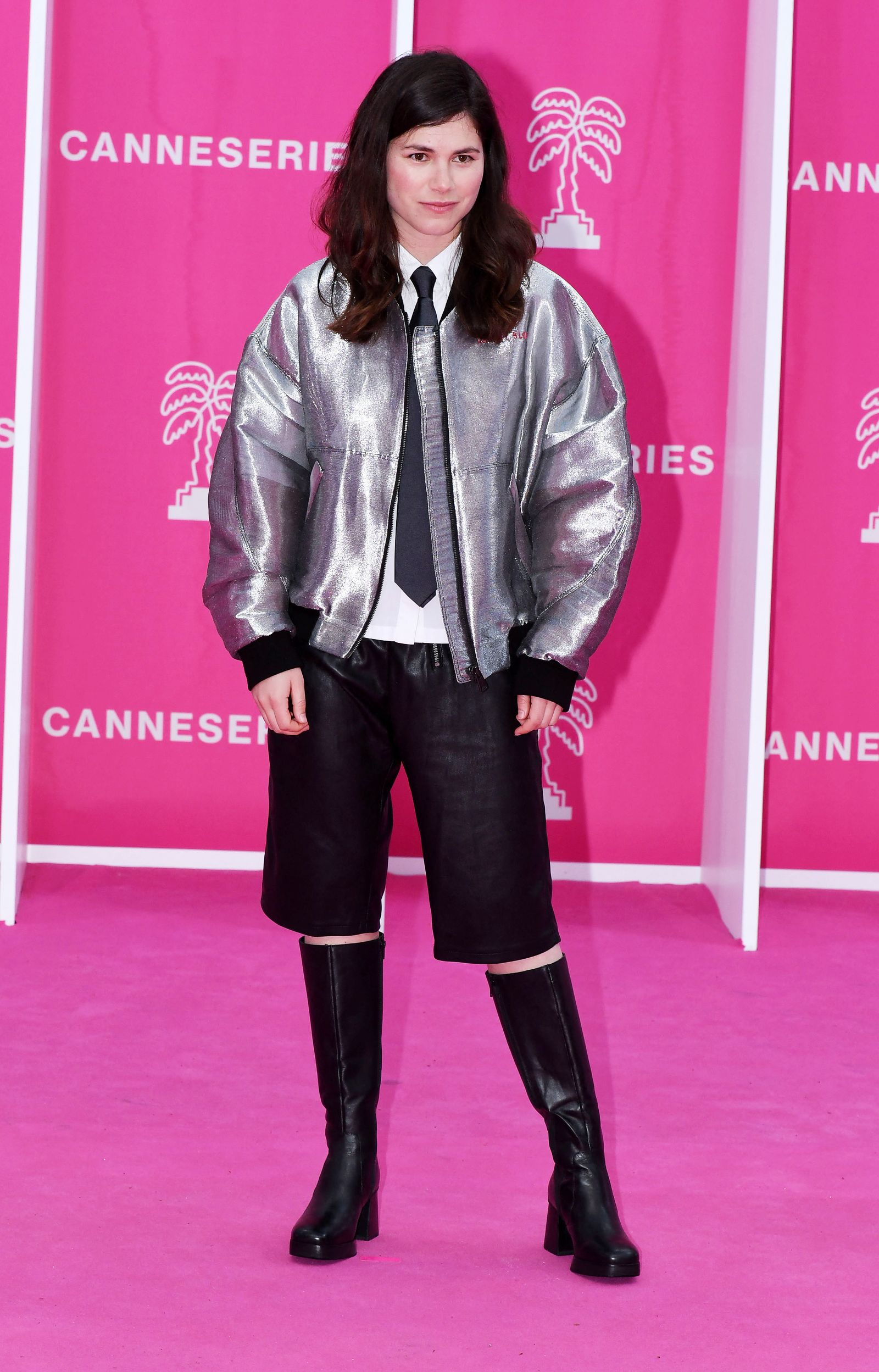 Ханна ван Флит на 6-м международном фестивале сериалов Canneseries 2023, 14 апреля 2023 г. Ханна ван Флит на 6-м международном фестивале сериалов Canneseries 2023 в Каннах, 14 апреля 2023 г.