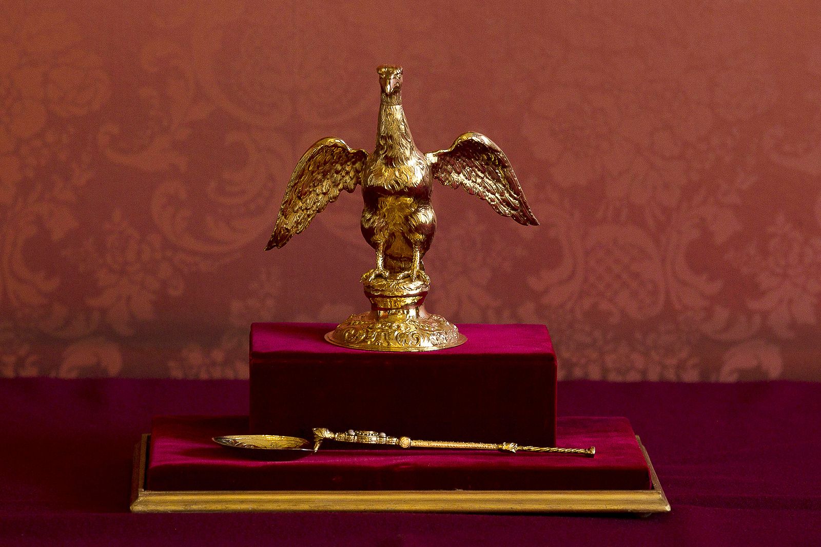 Ложка для коронации и ампула (Coronation Spoon and Ampulla) Ложка для коронации и ампула