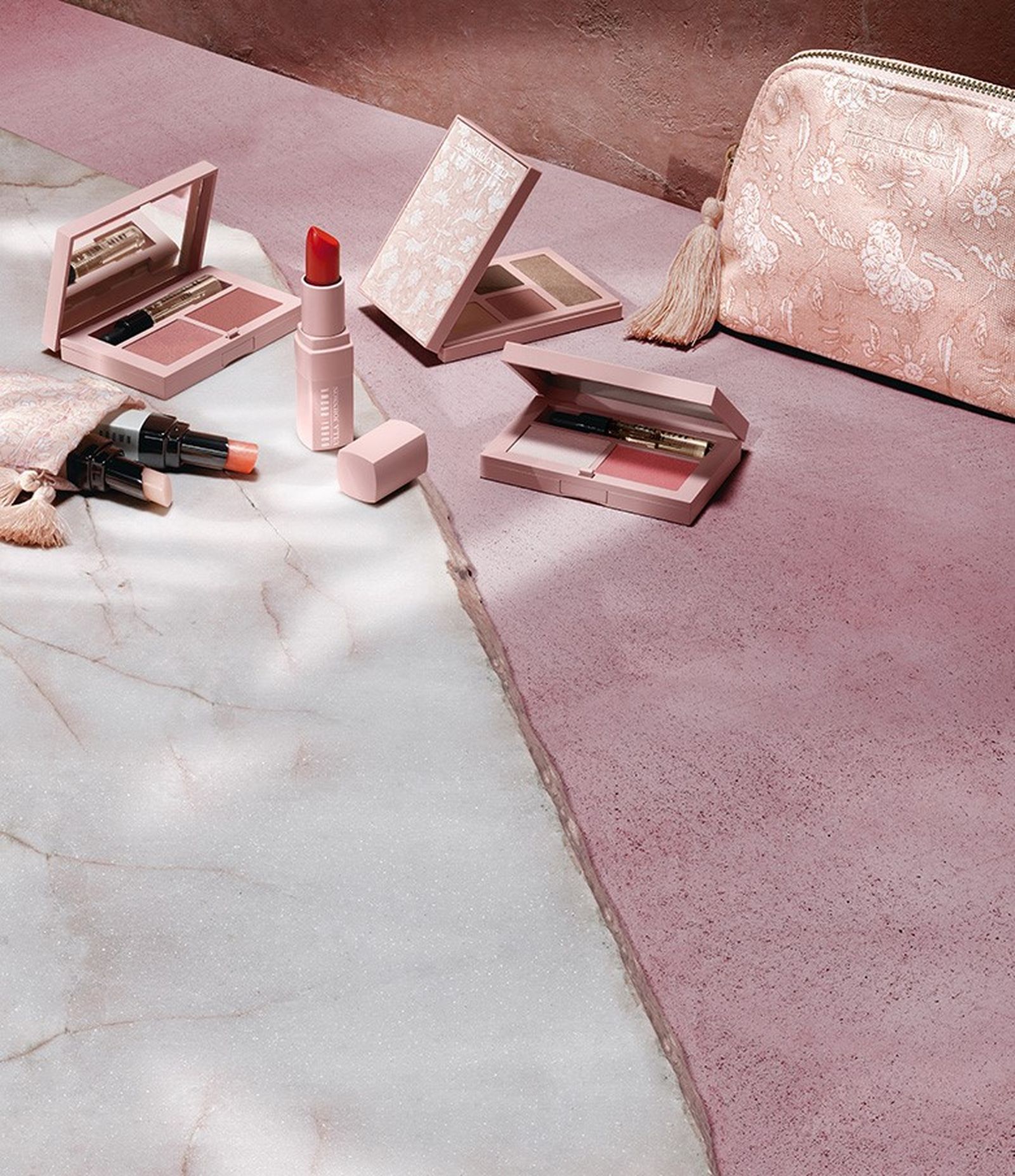 Нежные оттенки в совместной коллаборации дизайнера Ulla Johnson и Bobbi Brown, фото 2 Совместная коллаборация дизайнера Ulla Johnson и Bobbi Brown, фото 2