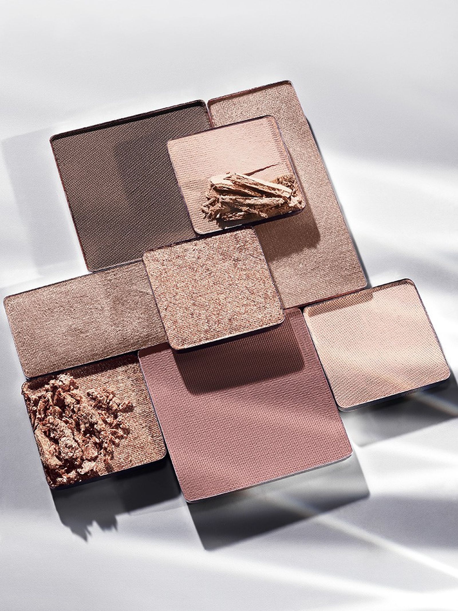Нежные оттенки в совместной коллаборации дизайнера Ulla Johnson и Bobbi Brown, фото 3 Совместная коллаборация дизайнера Ulla Johnson и Bobbi Brown, фото 3