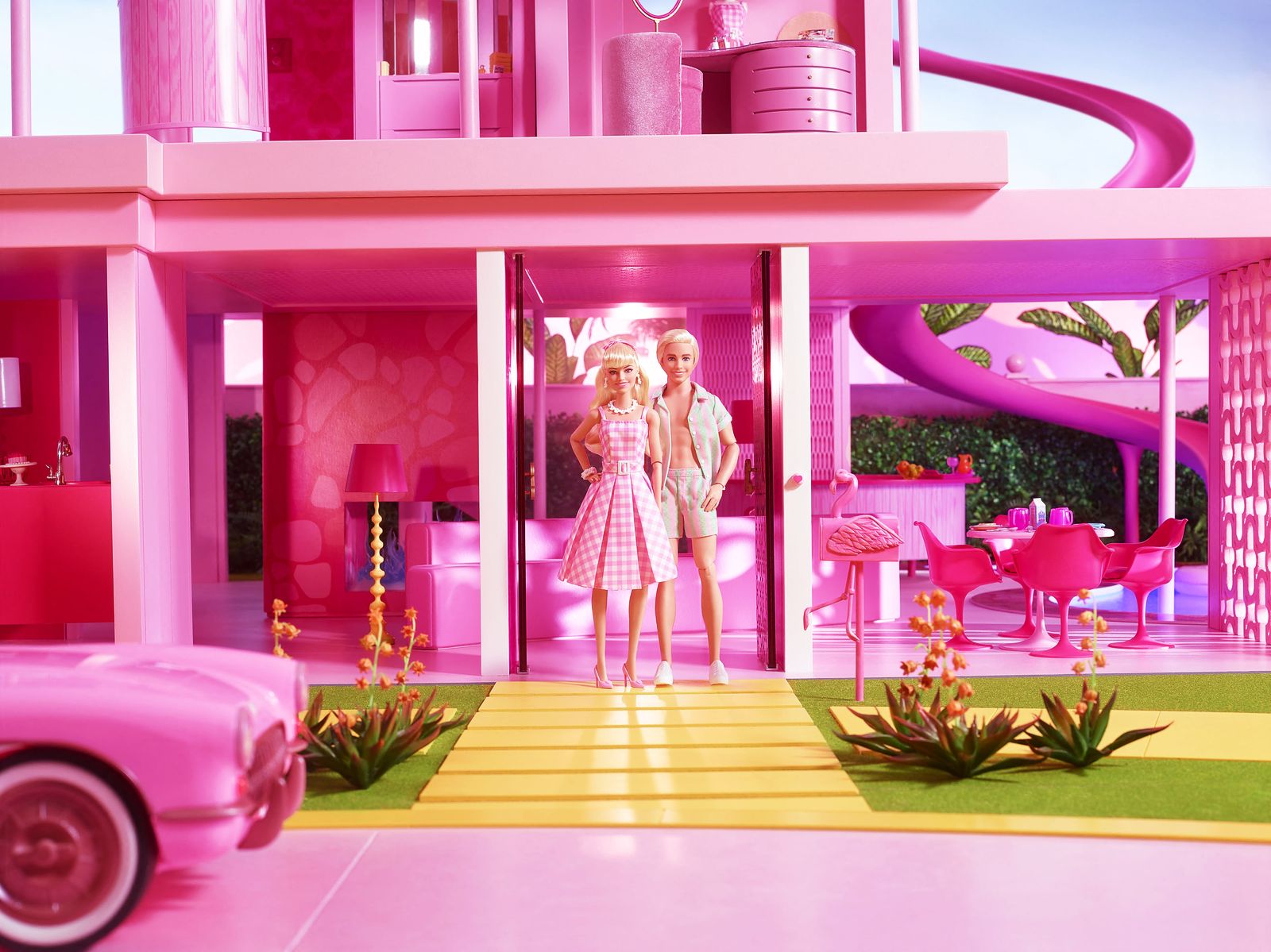 Компания Mattel представила новых Барби и Кена с внешностью Марго Робби и Райана Гослинга, фото 2 Барби и Кен с внешностью Марго Робби и Райана Гослинга, фото 2