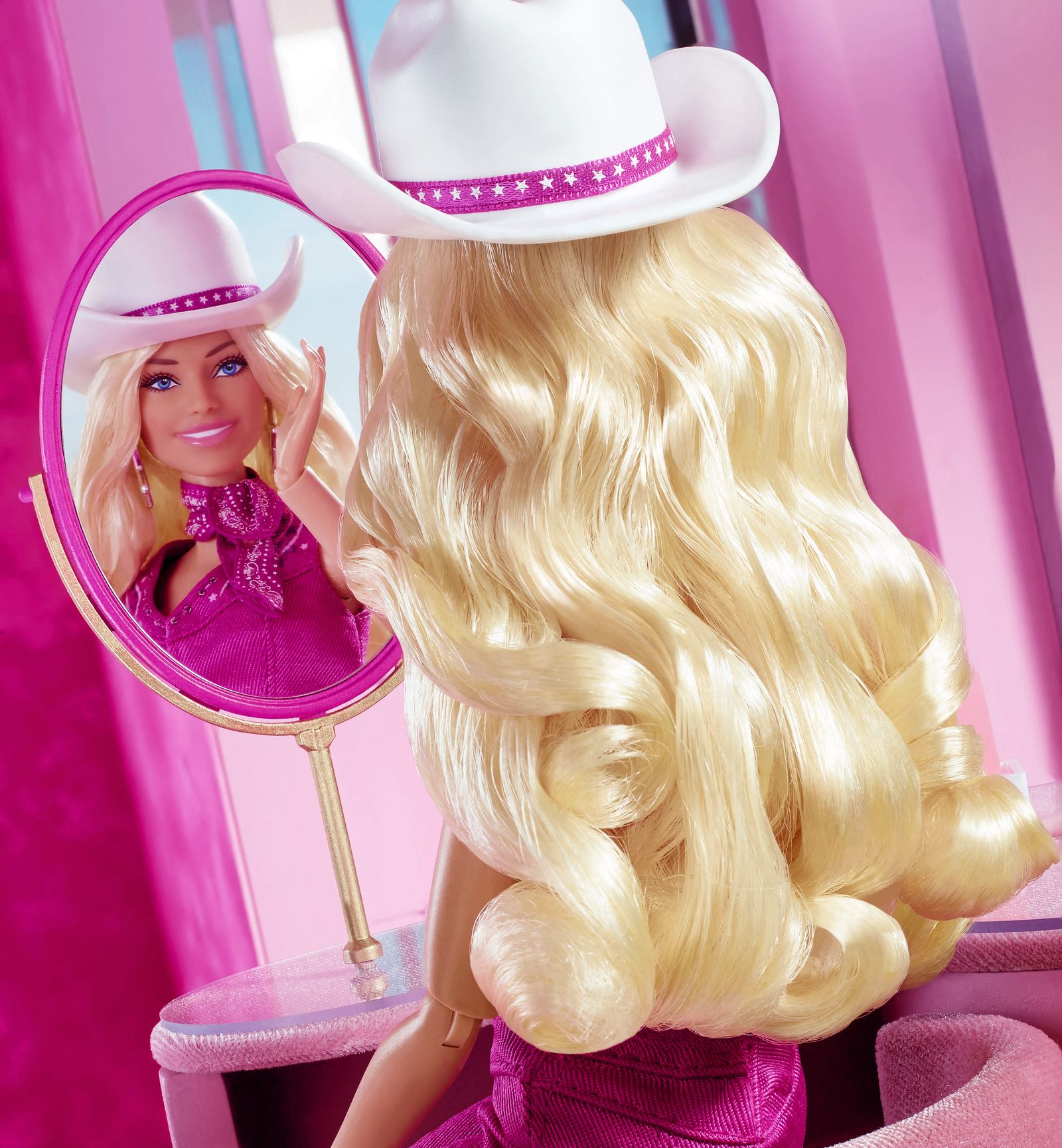 Компания Mattel представила новых Барби и Кена с внешностью Марго Робби и Райана Гослинга, фото 4 Барби и Кен с внешностью Марго Робби и Райана Гослинга, фото 4