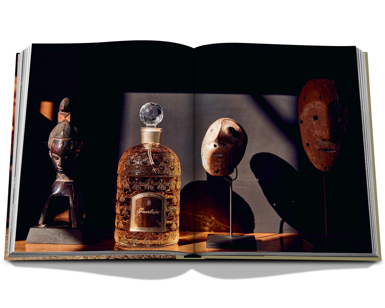 Издательство Assouline представляет издание «Guerlain: An Imperial Icon» к 170-летию Flacon aux Abeilles, фото 12 «Guerlain: An Imperial Icon» к 170-летию Flacon aux Abeilles, фото 12