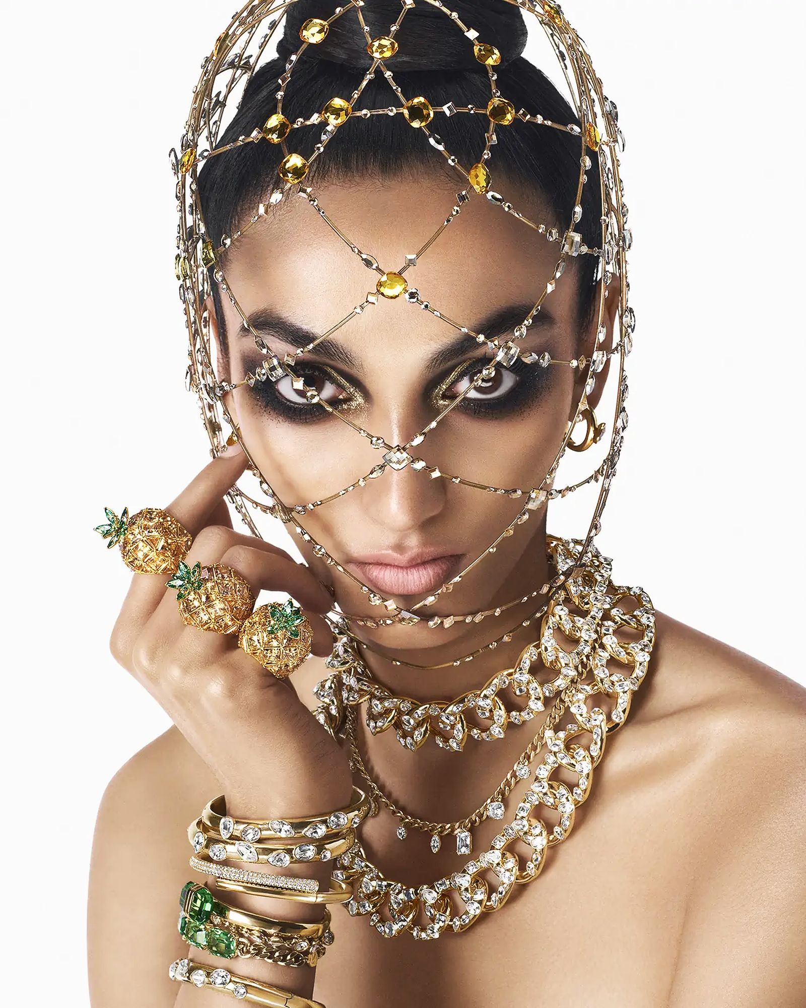 Рекламная кампания Swarovski «Metamorphosis» вдохновлена садовыми павильонами венского дворца Шёнбрунн, фото 3 Рекламная кампания Swarovski «Metamorphosis», фото 3