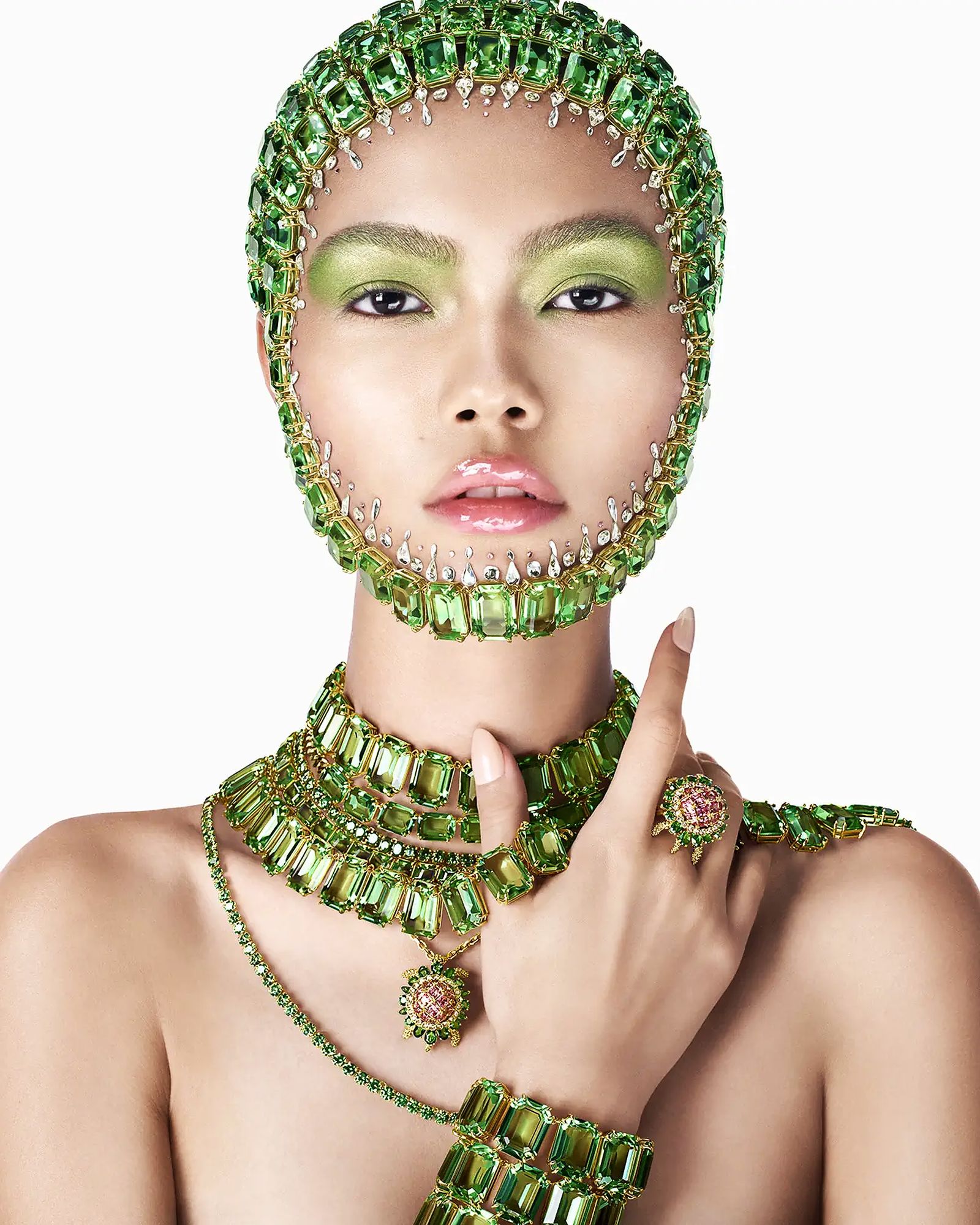 Рекламная кампания Swarovski «Metamorphosis» вдохновлена садовыми павильонами венского дворца Шёнбрунн, фото 4 Рекламная кампания Swarovski «Metamorphosis», фото 4