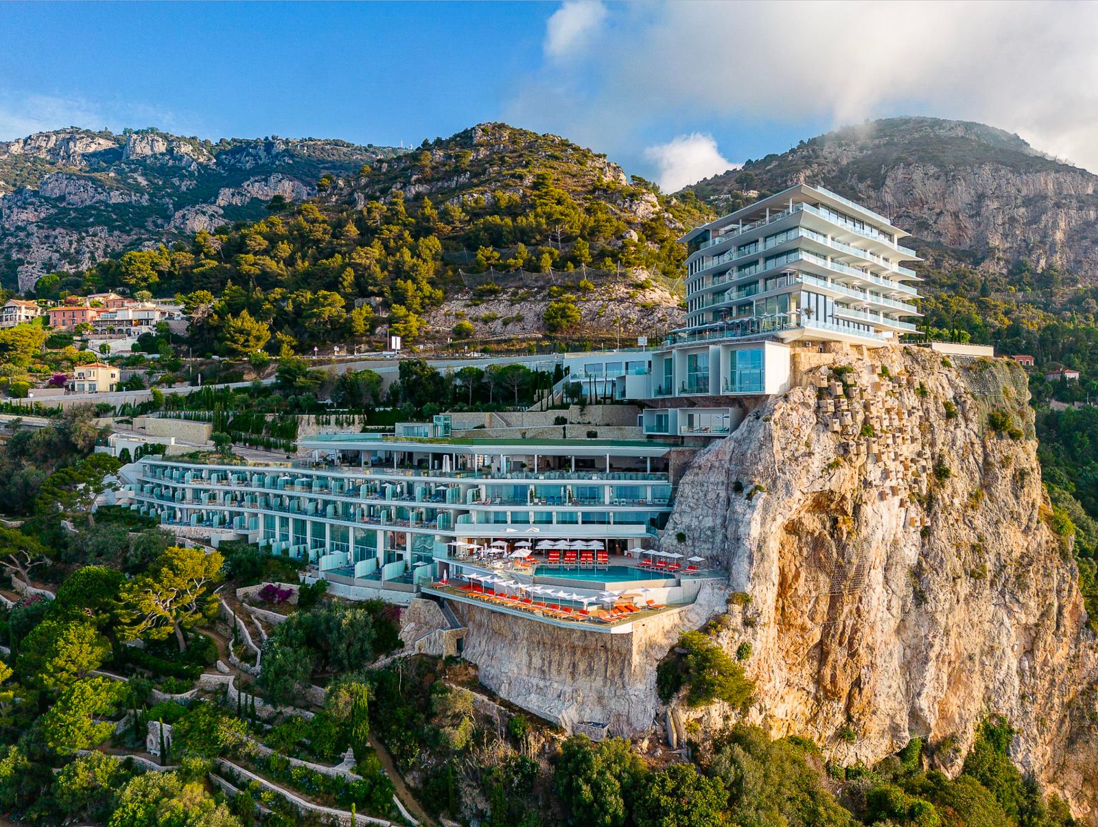 Поп-ап бар Gucci открыт на верхнем этаже отеля The Maybourne Riviera в Рокбрюн-Кап-Мартен, фото 1 Поп-ап бар Gucci на верхнем этаже отеля The Maybourne Riviera в Рокбрюн-Кап-Мартен, фото 1
