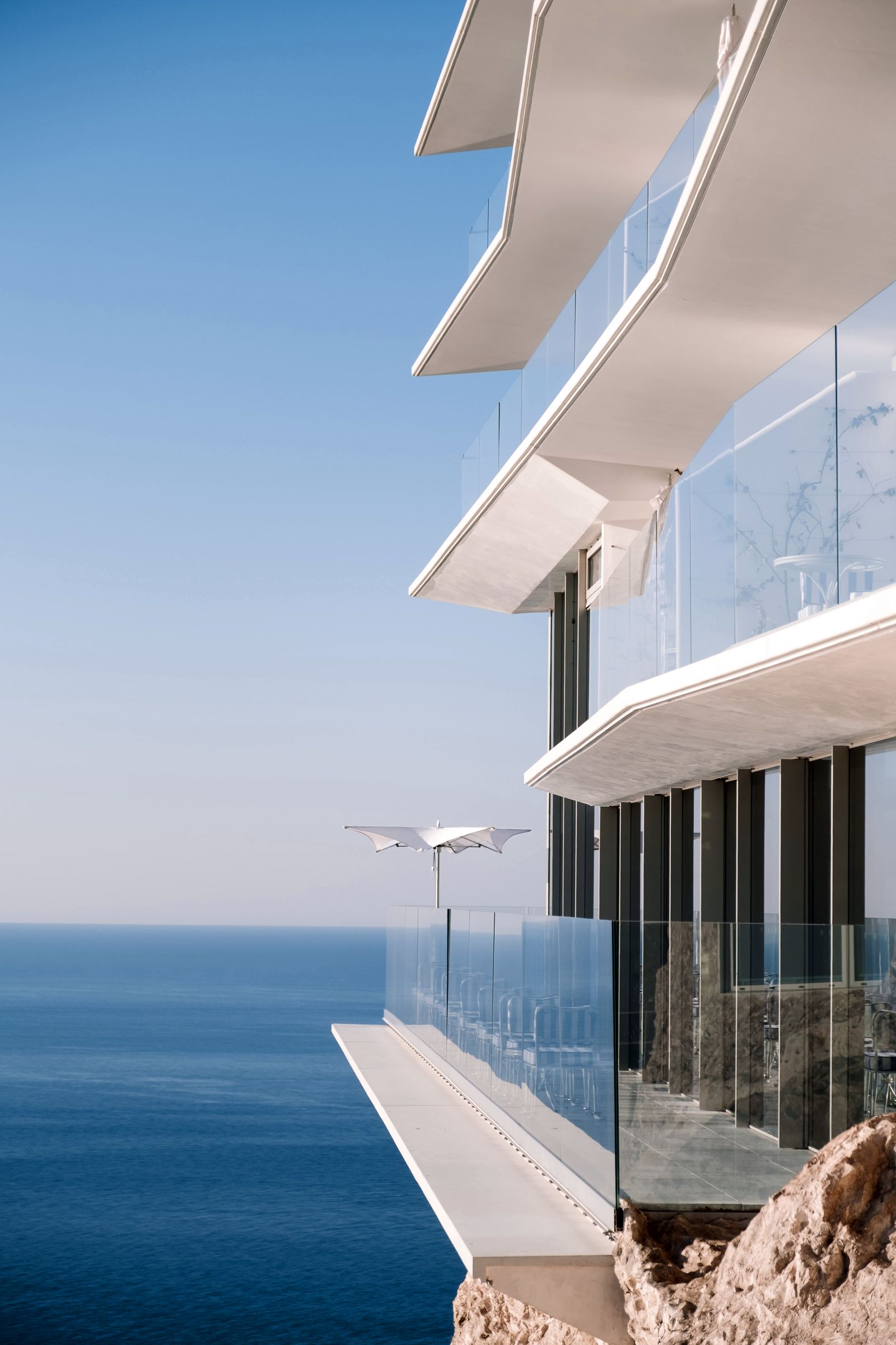 Поп-ап бар Gucci открыт на верхнем этаже отеля The Maybourne Riviera в Рокбрюн-Кап-Мартен, фото 2 Поп-ап бар Gucci на верхнем этаже отеля The Maybourne Riviera в Рокбрюн-Кап-Мартен, фото 2