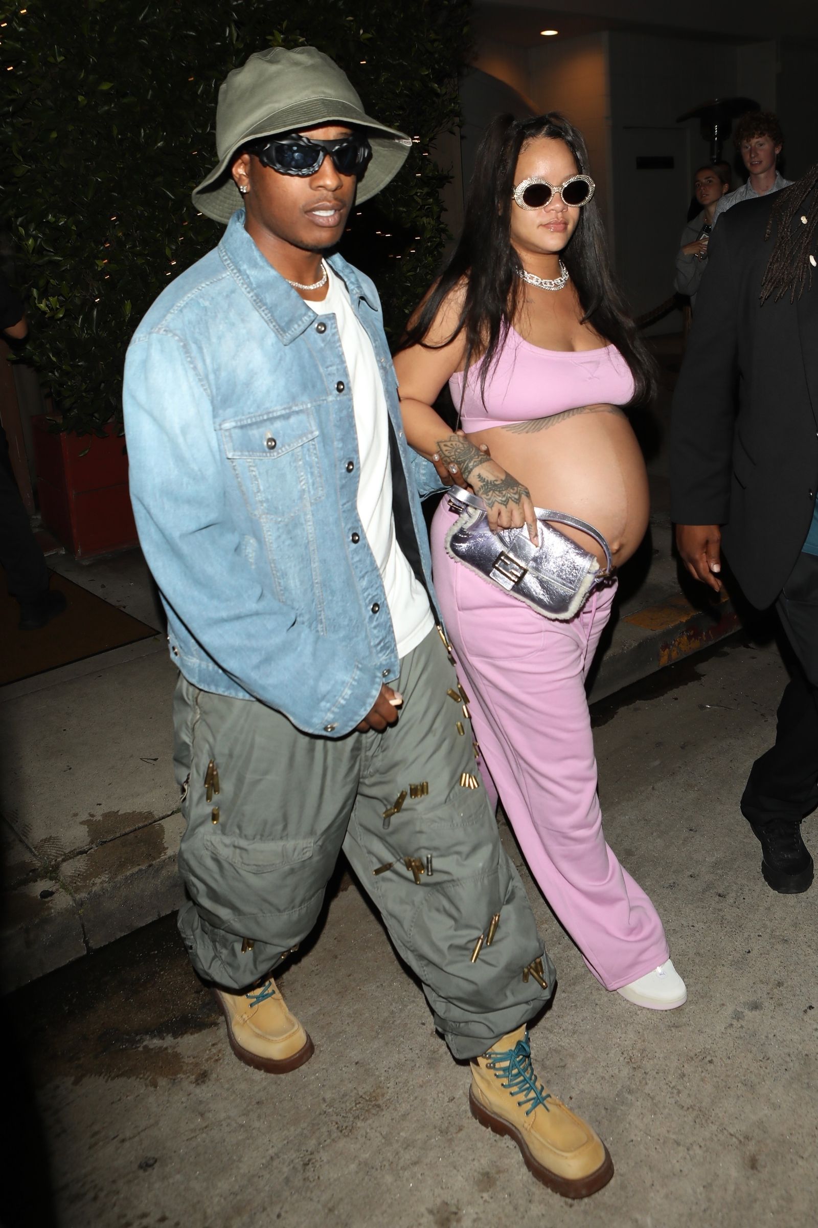 Певица Рианна и A$AP Rocky выходят из ресторана Giorgio Baldi в Санта-Монике, фото 1 Рианна и A$AP Rocky выходят из ресторана Giorgio Baldi в Санта-Монике, фото 1