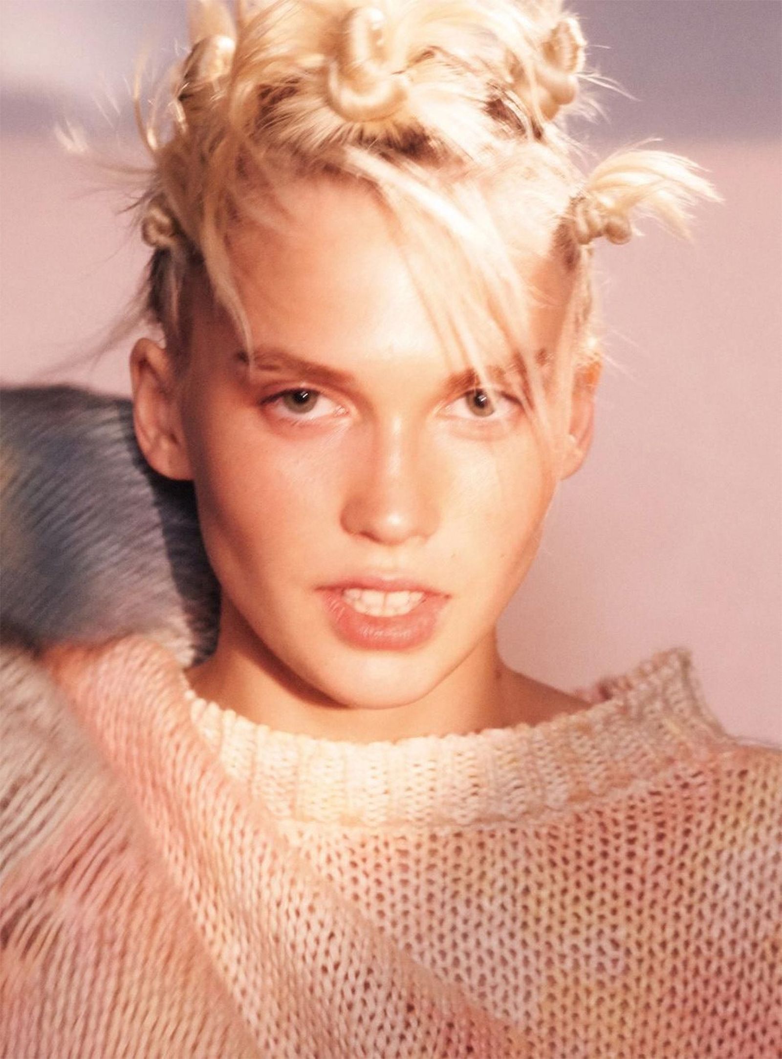 Фотосерия «A Fleur De Peau» Дэвида Симса (David Sims) для апрельского номера Vogue Paris, фото 14 Фотосерия «A Fleur De Peau» Дэвида Симса (David Sims) для Vogue Paris, фото 14