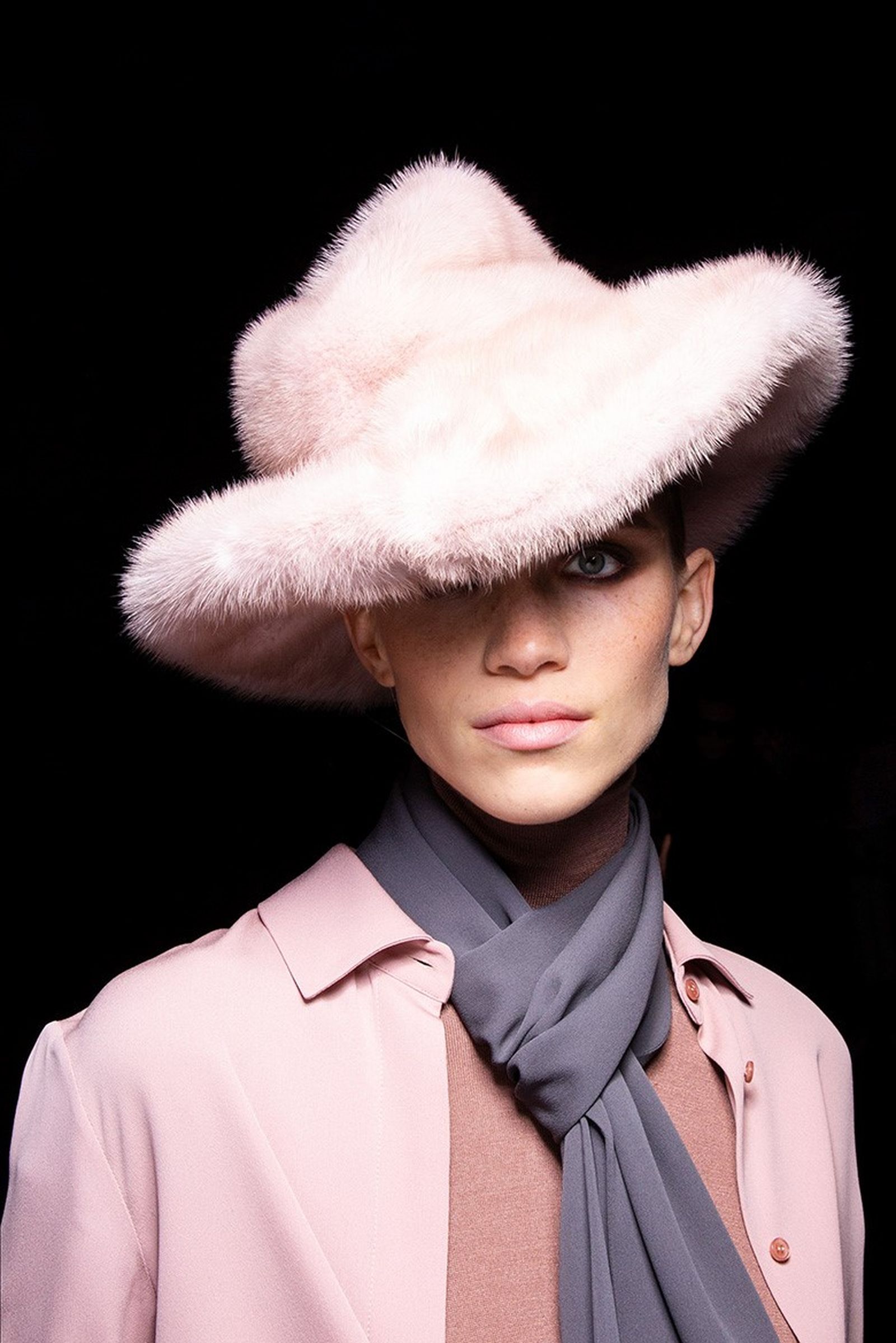 Шоу коллекции Tom Ford осень/зима 2019/2020 в Нью-Йорке, фото 6 Шоу Tom Ford осень/зима 2019/2020 в Нью-Йорке, фото 6