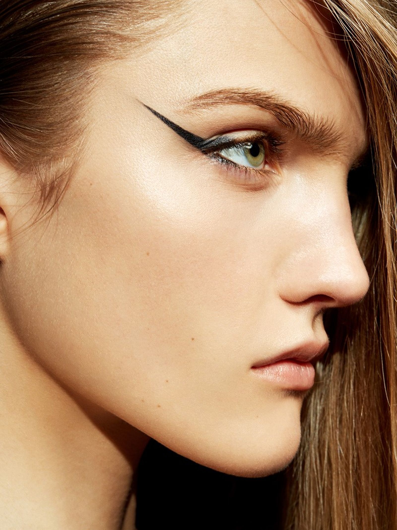 Графичные острые стрелки на шоу Saint Laurent осень-зима 2019/2020, фото 3 Графичные острые стрелки на шоу Saint Laurent осень-зима 2019/2020 в Париже, фото 3