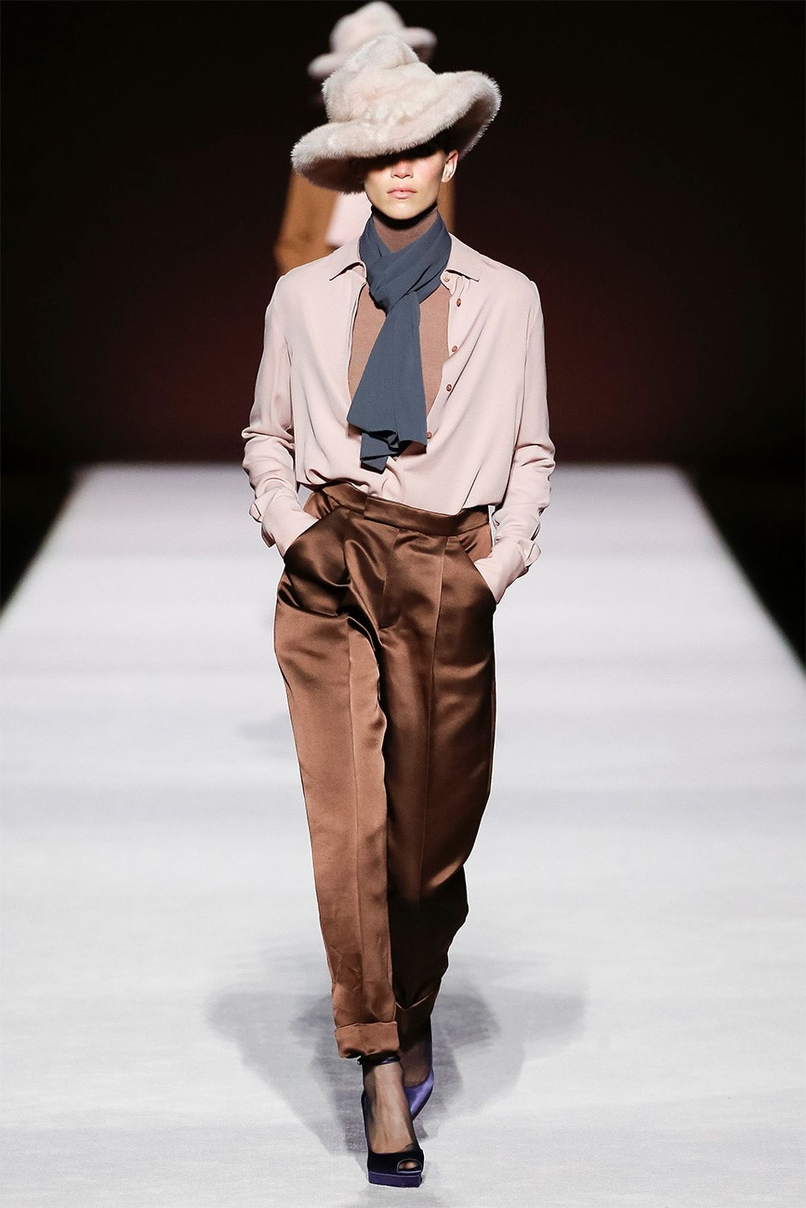 Шоу коллекции Tom Ford осень/зима 2019/2020 в Нью-Йорке, фото 2 Шоу Tom Ford осень/зима 2019/2020 в Нью-Йорке, фото 2