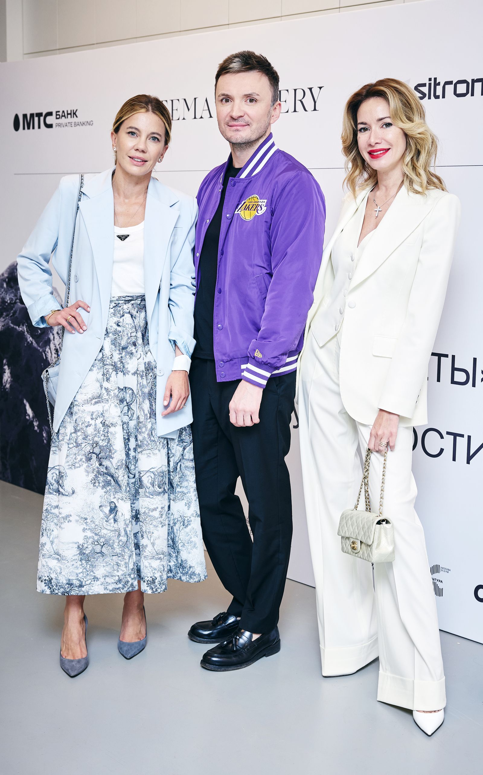 Елена Пинская, Евгений Заболотный и Алина Ковалева на открытии выставки Ростана Тавасиева в Sistema Gallery Елена Пинская, Евгений Заболотный и Алина Ковалева на открытии выставки Ростана Тавасиева в Sistema Gallery, 12 сентября 2023 г.