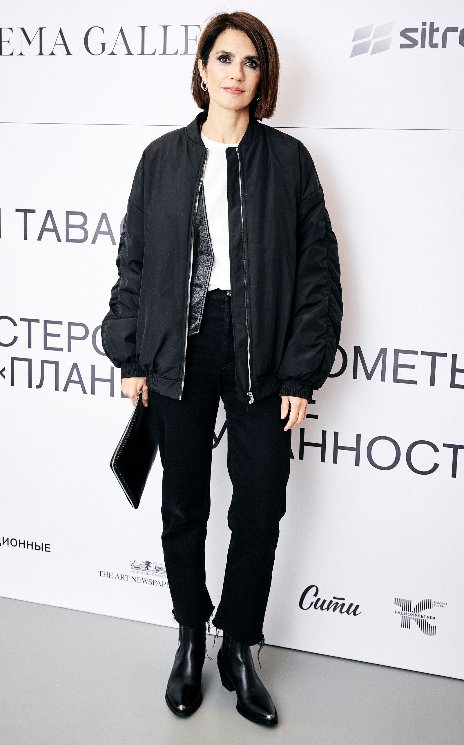 Ксения Соловьева на открытии выставки Ростана Тавасиева в Sistema Gallery Ксения Соловьева на открытии выставки Ростана Тавасиева в Sistema Gallery, 12 сентября 2023 г.