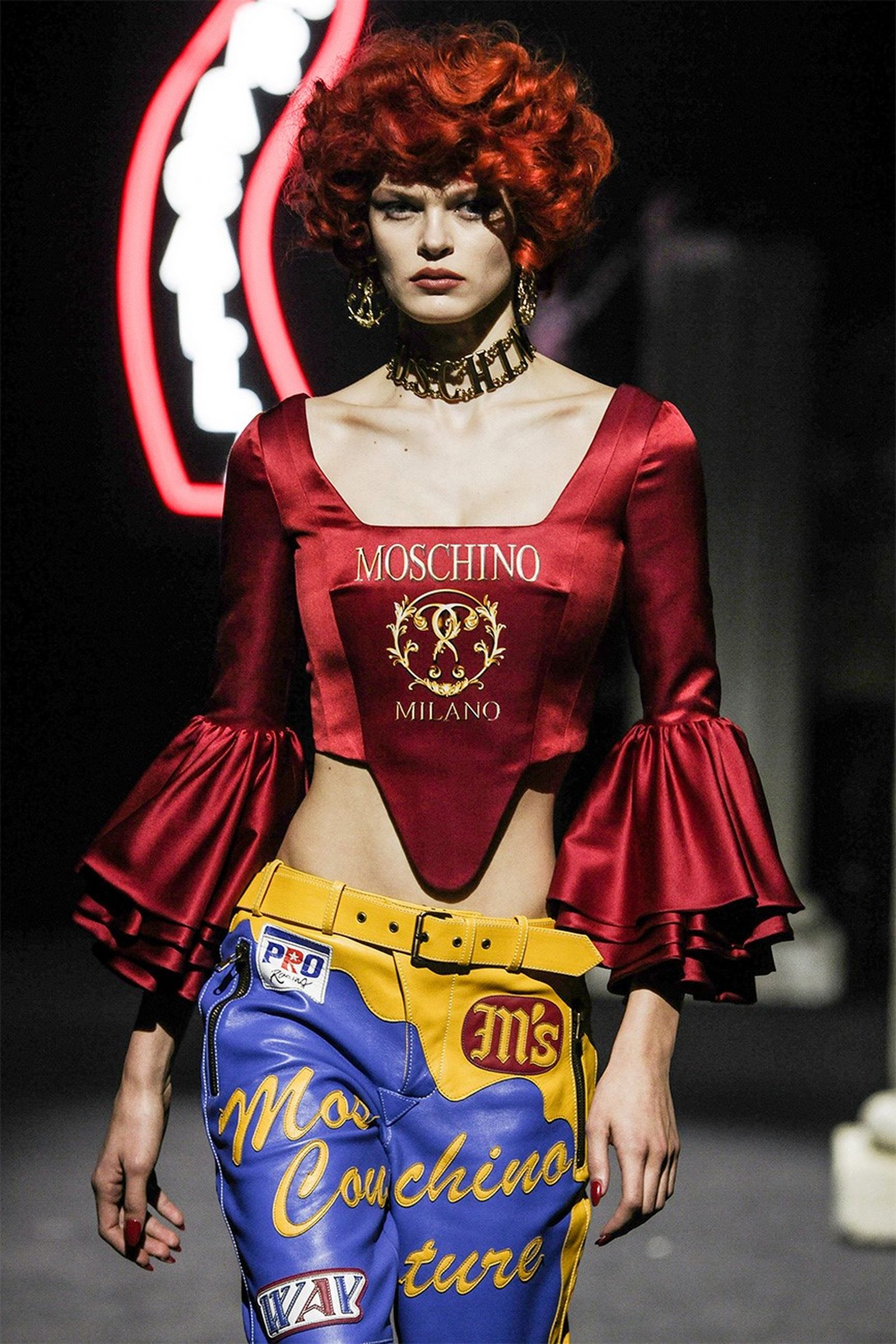 Шоу коллекции Moschino Fall/Winter 2019/20 и Pre-Fall 2019, фото 1 Шоу коллекции Moschino Fall/Winter 2019/20 и Pre-Fall 2019 в Риме, фото 1