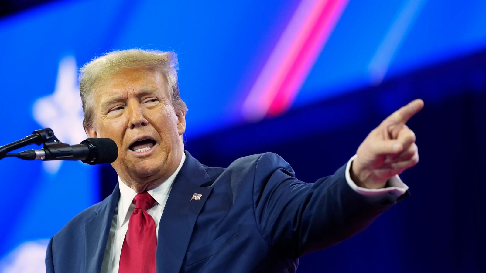 Дональд Трамп на конференции CPAC в Вашингтоне 24 февраля 2024 Новости королевской семьи Великобритании. Фото 6