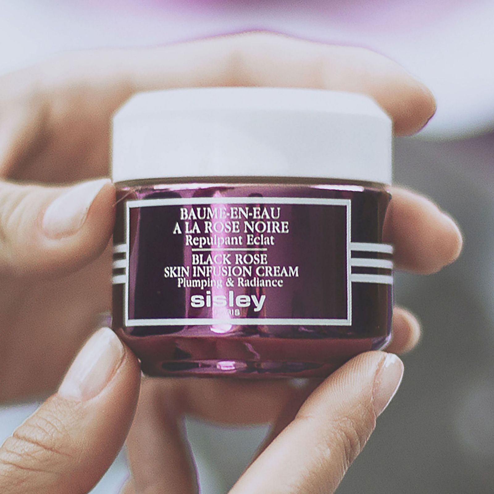 Sisley Paris крем от морщин Black Rose Skin Infusion Cream Кремы и сыворотки от морщин: Sisley Paris Black Rose Skin Infusion Cream