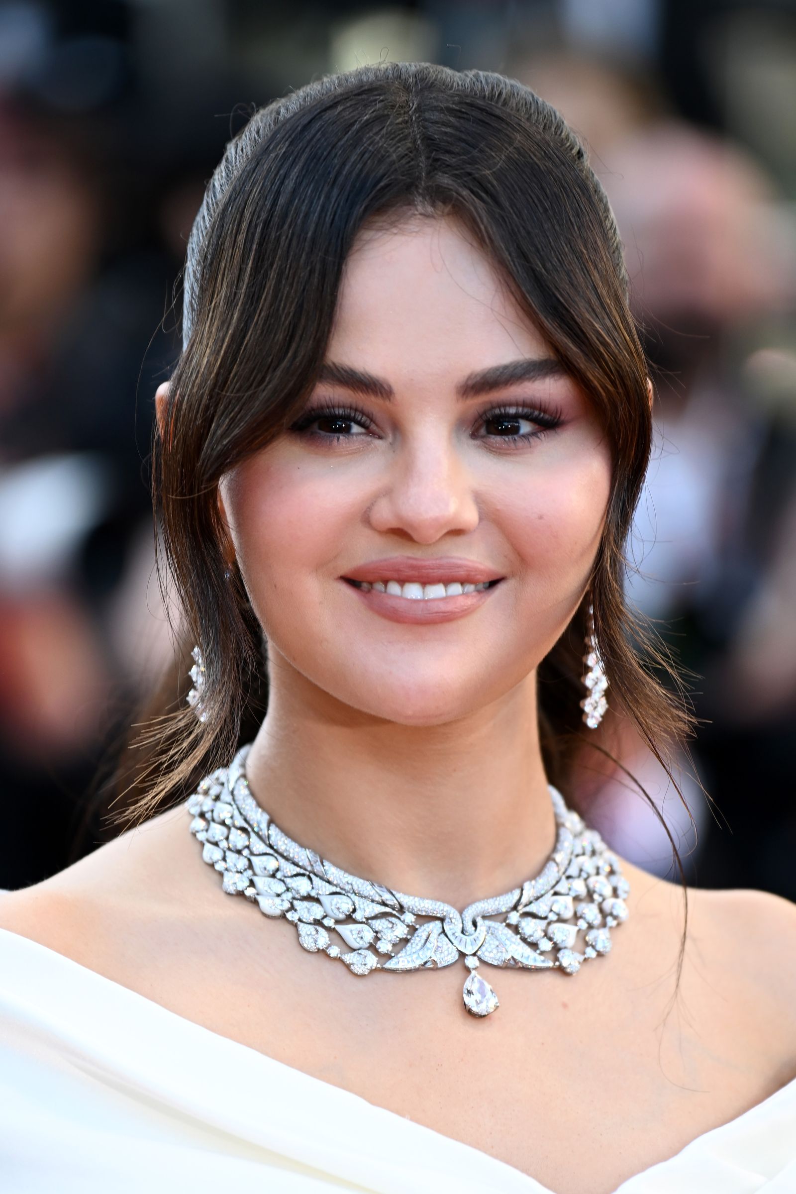 Каннский кинофестиваль 2024: Селена Гомес в Bvlgari Канны 2024: драгоценности. Селена Гомес в украшениях Bvlgari