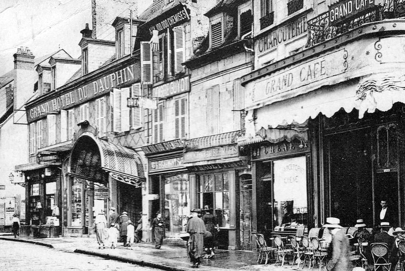 Кафе, где пела Шанель Главные мужчины Коко Шанель: Кафе Le Grand Café в Мулене