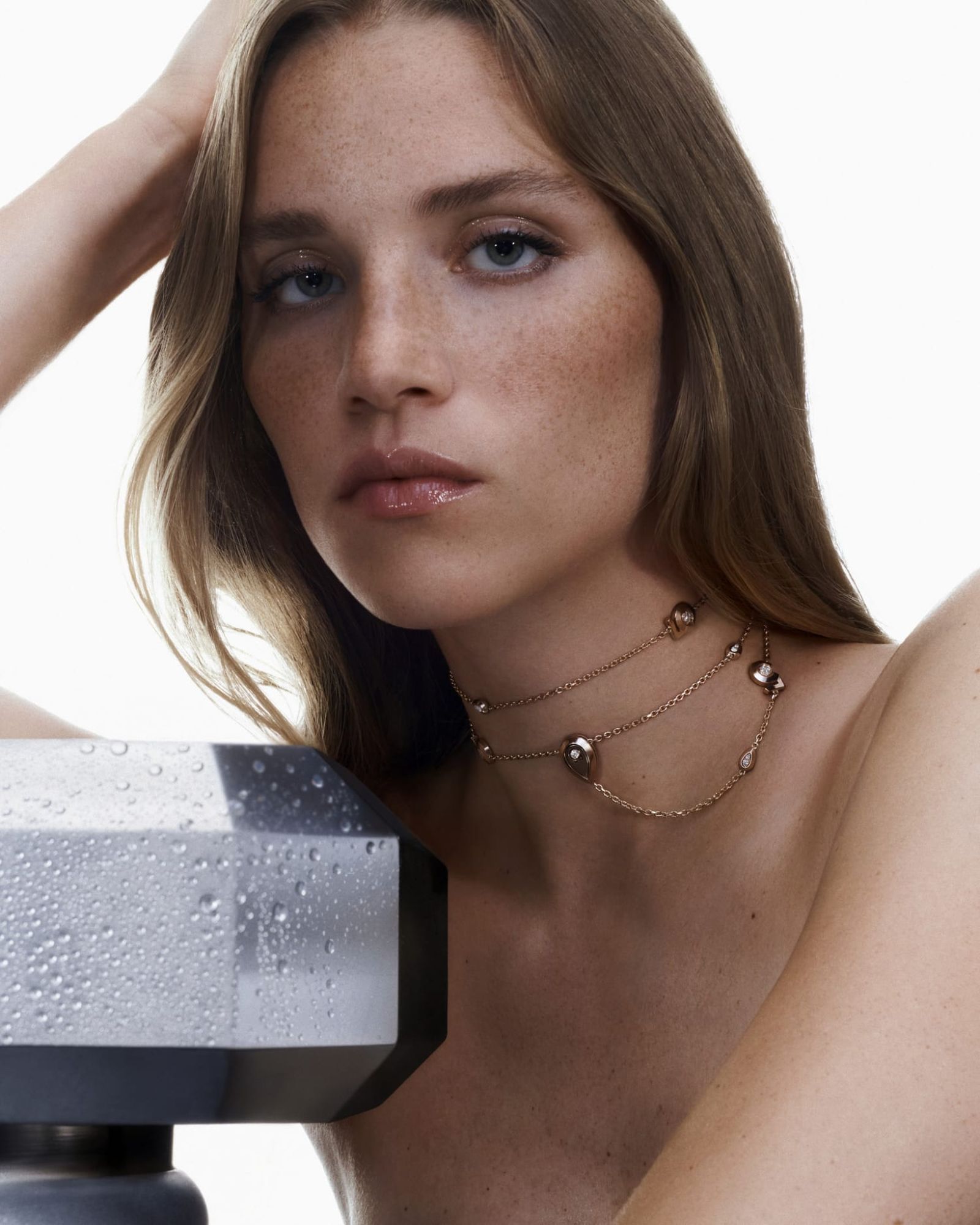 Ювелирная коллекция Chanel N°5: колье Éternel N°5 Колье Шанель Éternel N°5
