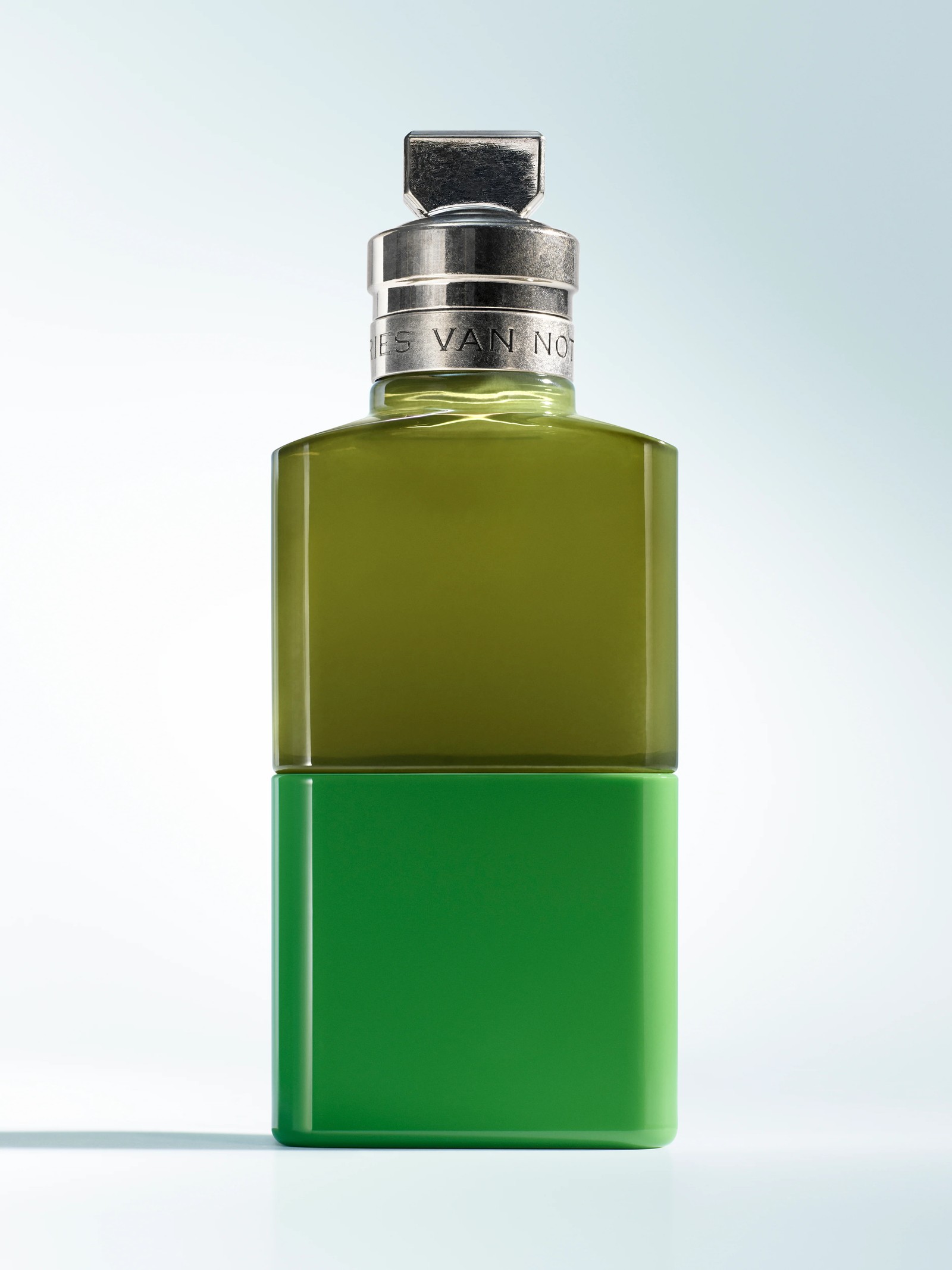 Аромат Crazy Basil от Dries Van Noten Новые ароматы Dries Van Noten 2024: Crazy Basil