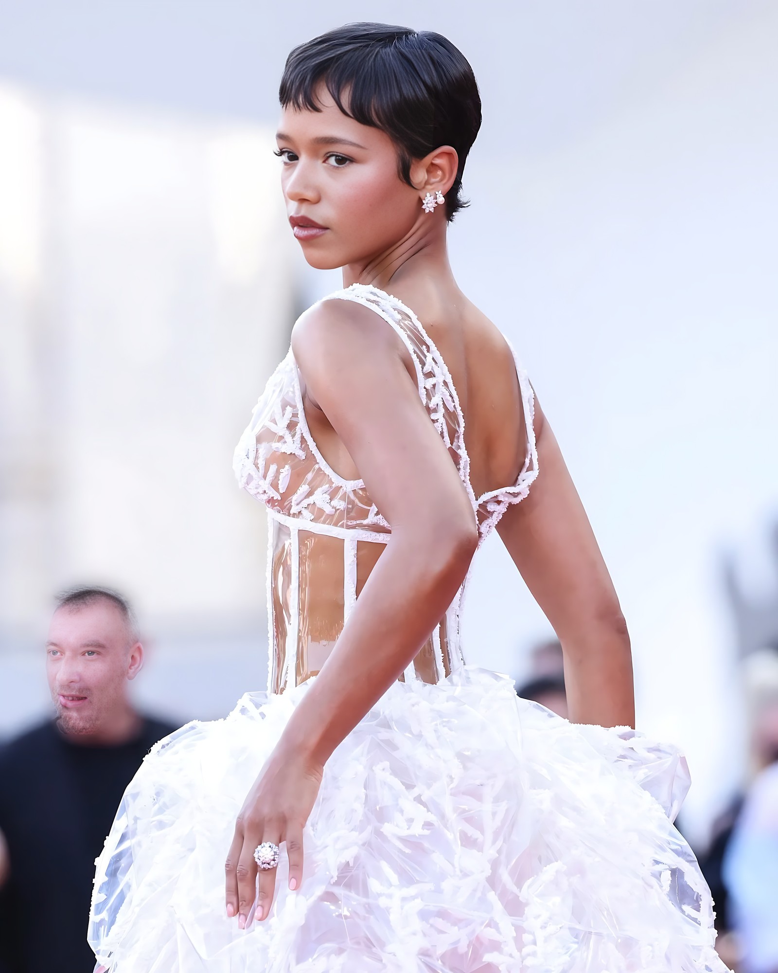 Венецианский кинофестиваль 2024: Тейлор Расселл в платье Chanel и украшениях Tiffany & Co. Тейлор Расселл в платье Chanel и украшениях Tiffany & Co. на кинофестивале в Венеции 2024