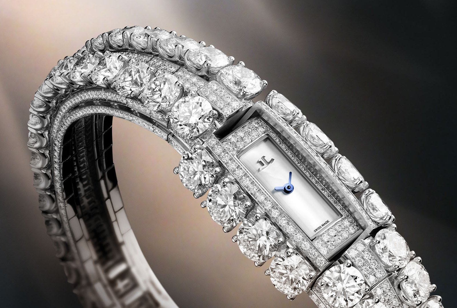 Бриллиантовые часы 101 Secrets от Jaeger-LeCoultre Подарок со смыслом: женские часы Jaeger-LeCoultre 101 Secrets